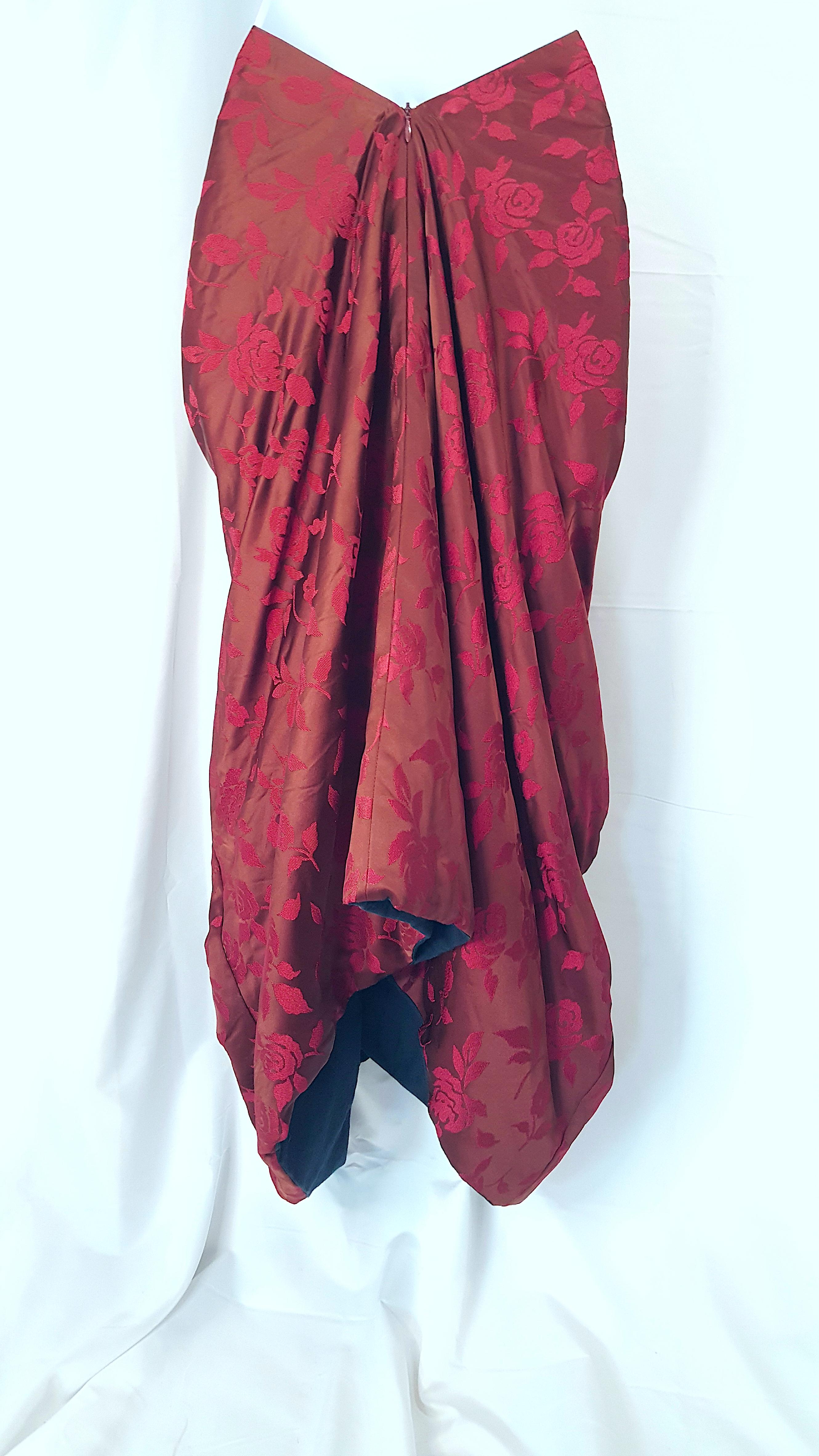 CommeDesGarcons 1996 Convertible Padded RedRoseJacquard & NavyCotton Skirt Cape For Sale 5