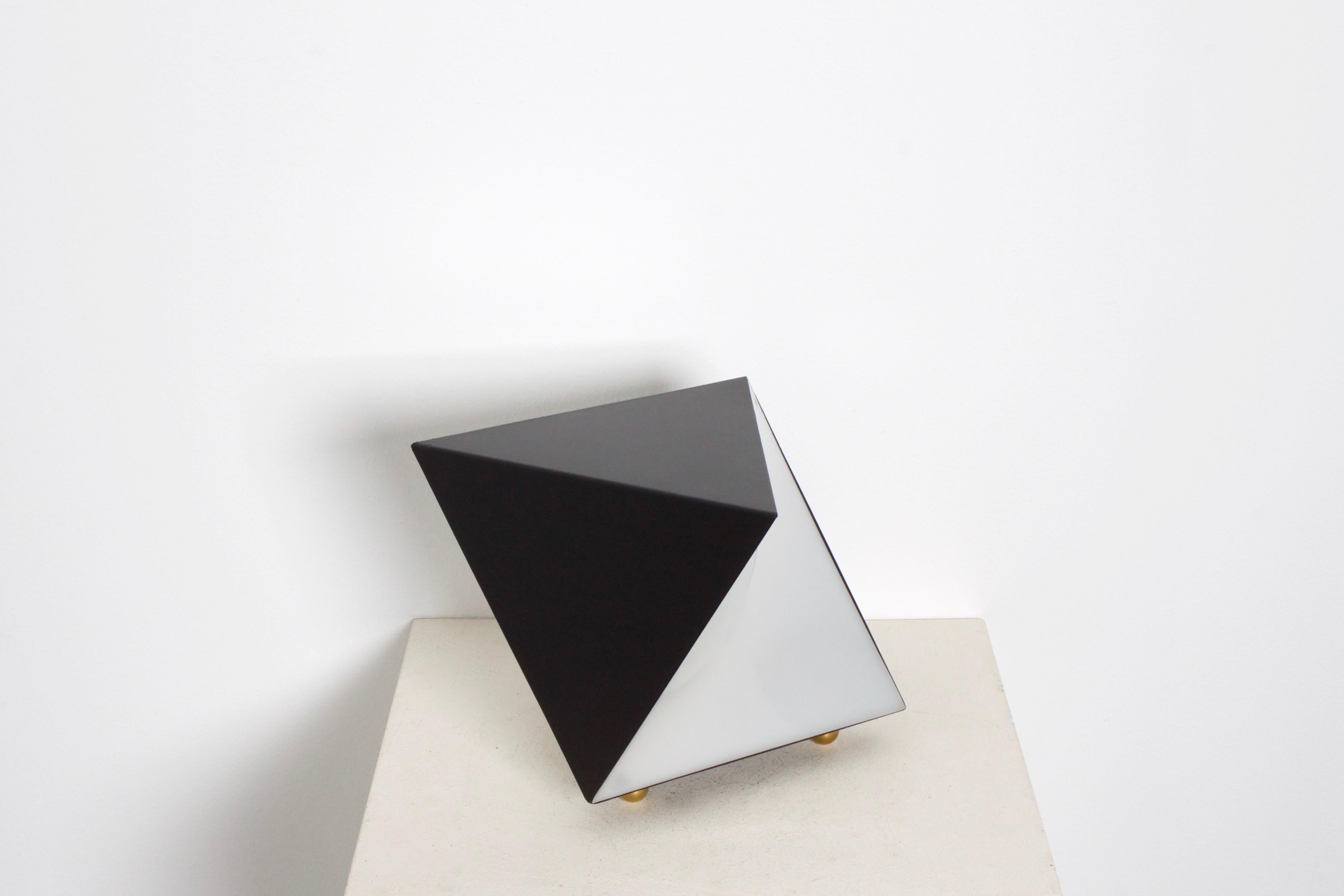 Lámpara de sobremesa de forma única by RAAK Amsterdam, 1970s Moderno de mediados de siglo en venta