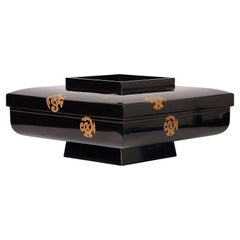 Uniquely Shaped Lacquer Box with Tachibana Clan Crests – 19th Century