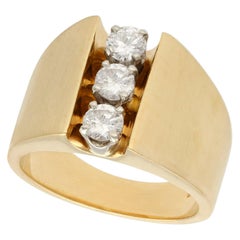 Unisex 1.03 Carat Diamond and Yellow Gold Trilogy Ring