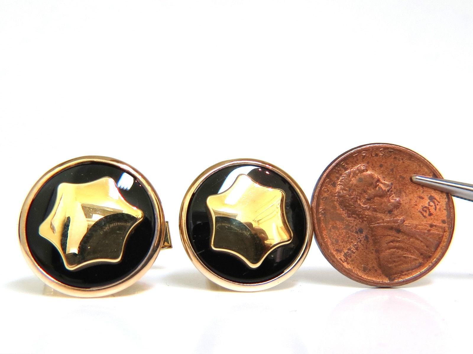 Amazing detail / hand crafted

Natural Black onyx

with modified star of david on top.

star of daivid, is raised up so it was compiled of 3 pieces in total.

black onyx, the outer gold rim and the star of david on top.

Gorgeous detail.

Can be