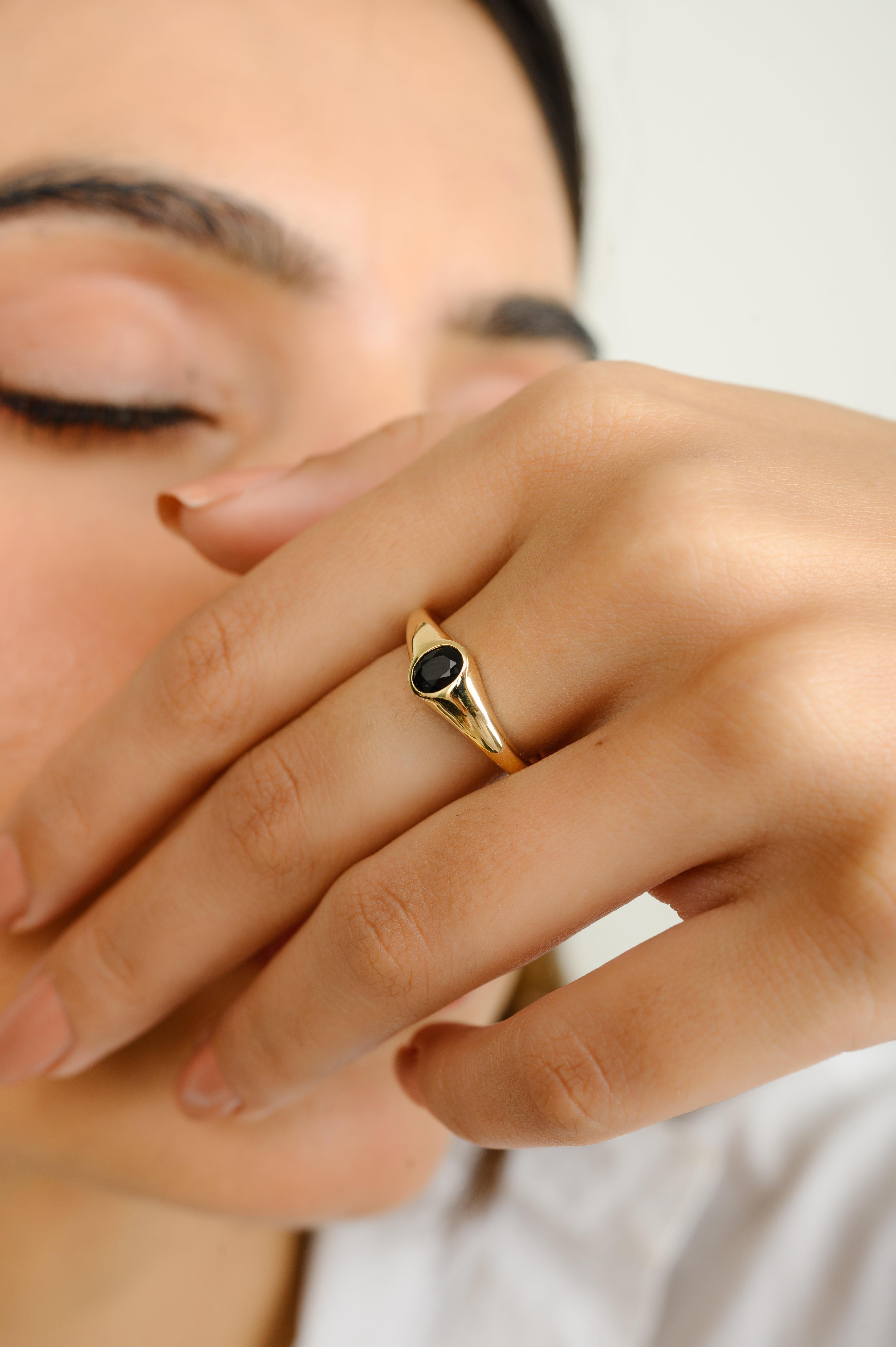 For Sale:  Unisex 14k Solid Yellow Gold Black Onyx Promise Everyday Ring 2