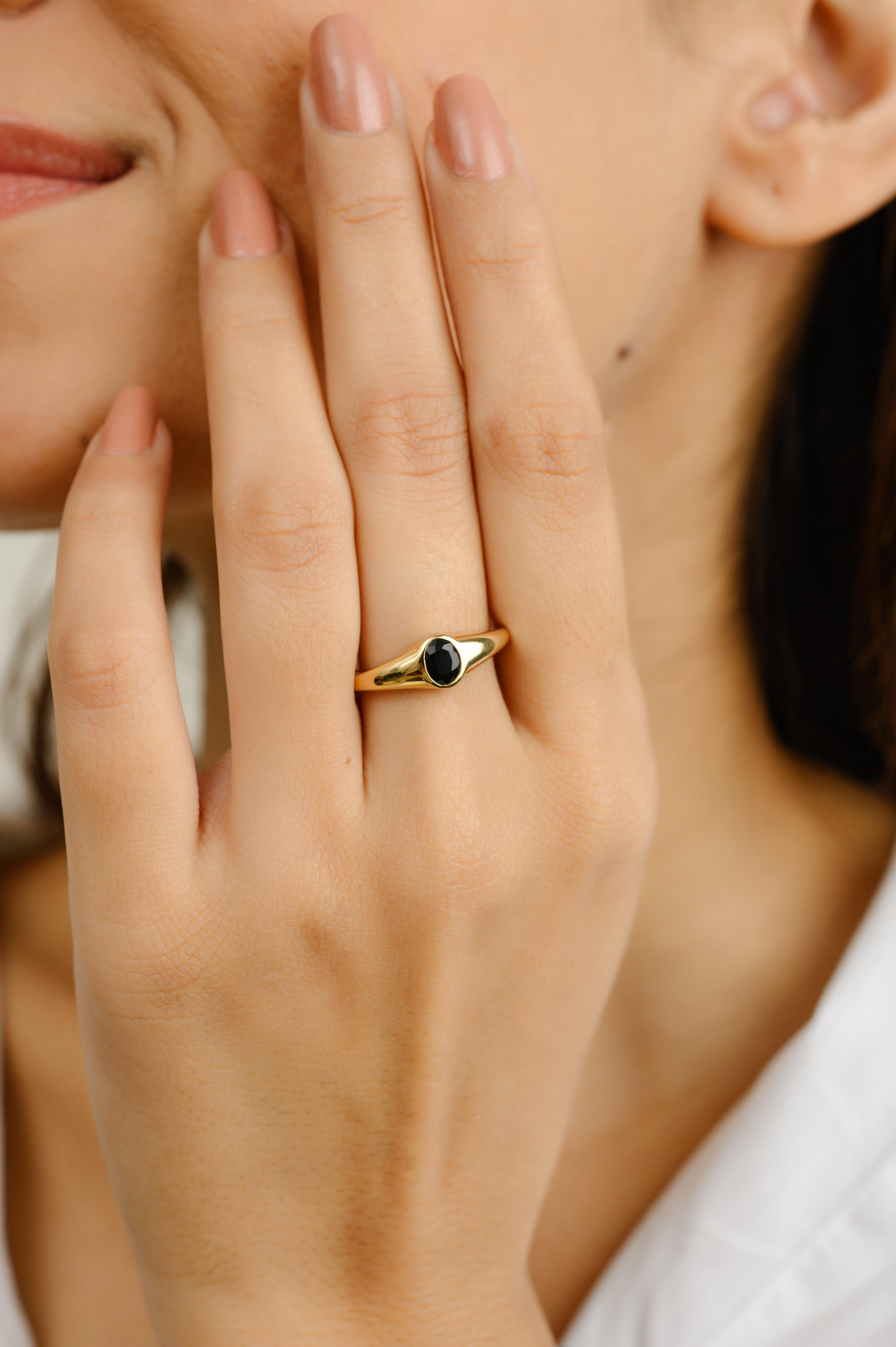 For Sale:  Unisex 14k Solid Yellow Gold Black Onyx Promise Everyday Ring 4