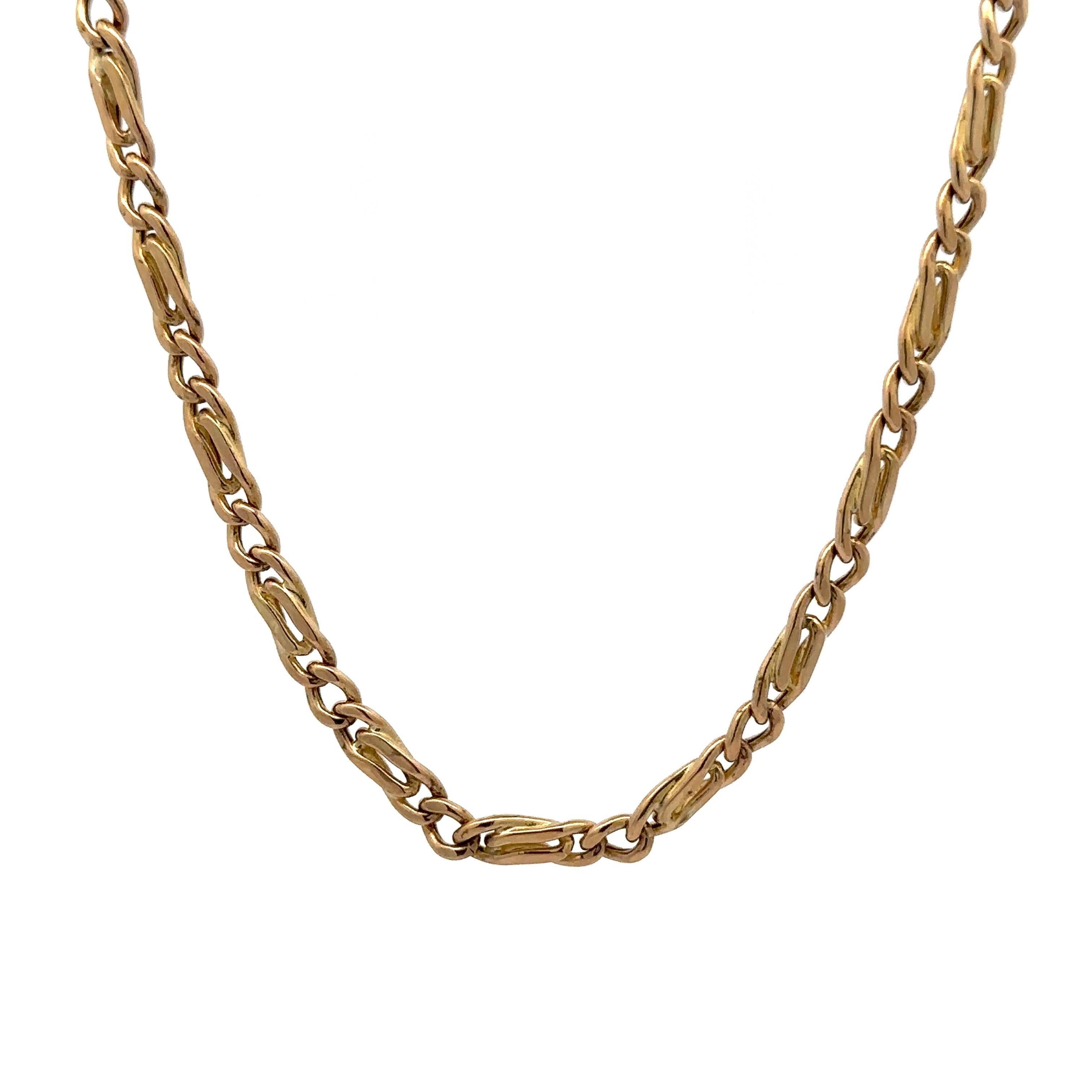 MATERIAL: Massives 14k Gelbgold
Gewicht: 10,44 Gramm
Kette Typ: Gepufftes Figaro-Glied
Kettenlänge: 16 Zoll
Kettenbreite: 4,4 mm
Dicke der Kette: 2mm
Verschluss: Hummerklaue
Dicke der Schlaufenenden: 2.6mm
Zustand: Weist leichte Gebrauchsspuren auf.