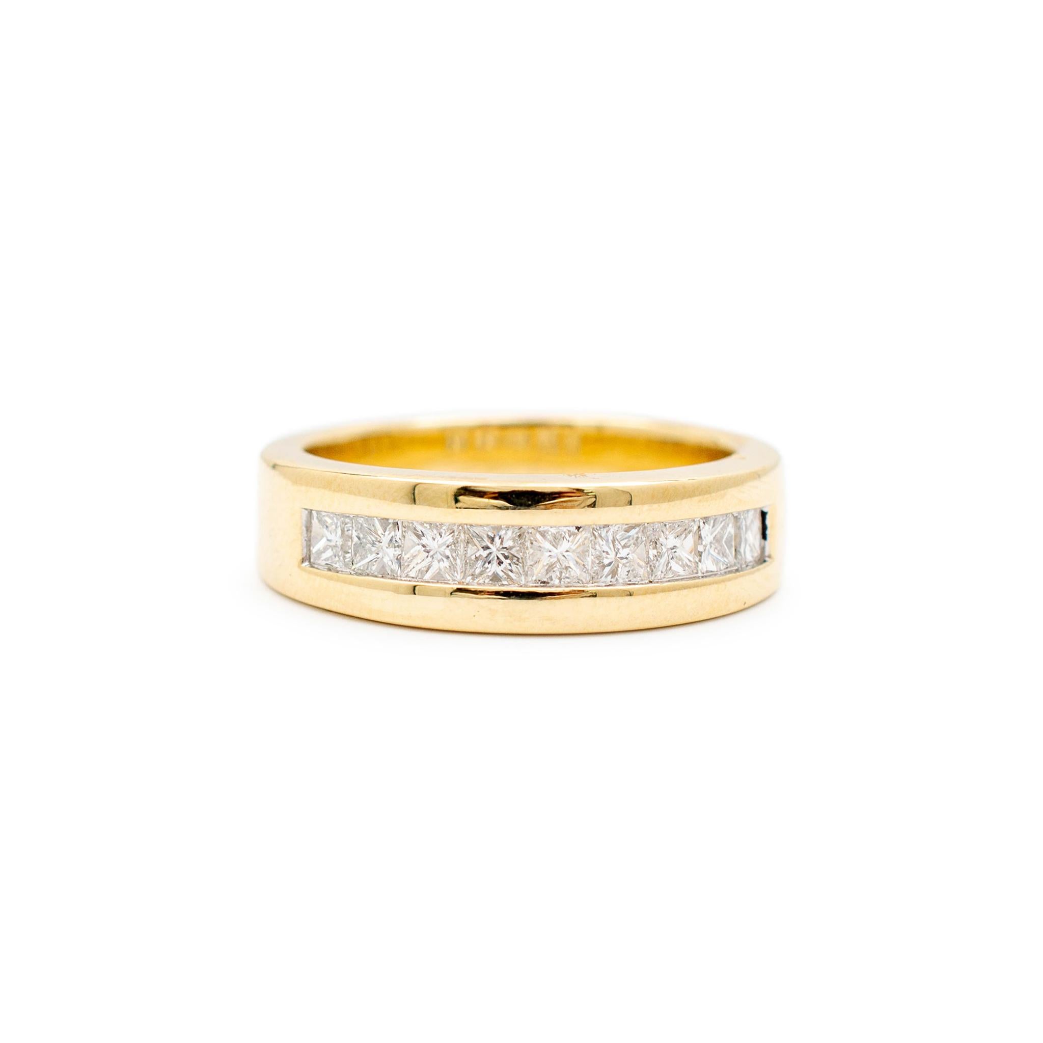 Gender: Unisex

Material: 14K Yellow Gold

Ring Size: 10

Shank Width: 6.90 mm

Weight: 11.10 grams

Ladies 14K yellow gold diamond wedding ring with a soft-square shank.

Engraved with 
