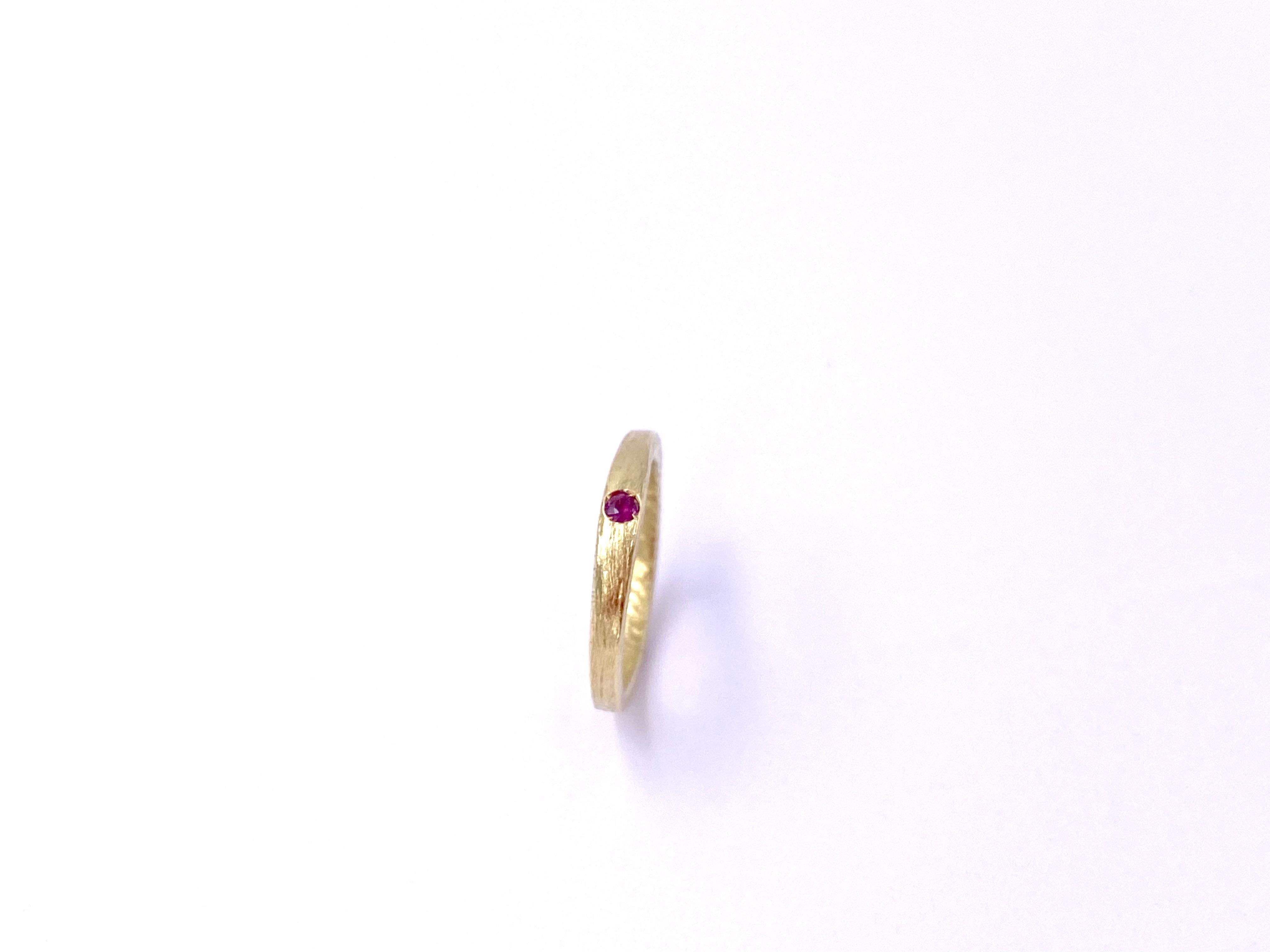 Unisex 18 Karat Yellow Gold Handcrafted Ruby Organic Design Modern Band Ring For Sale 1