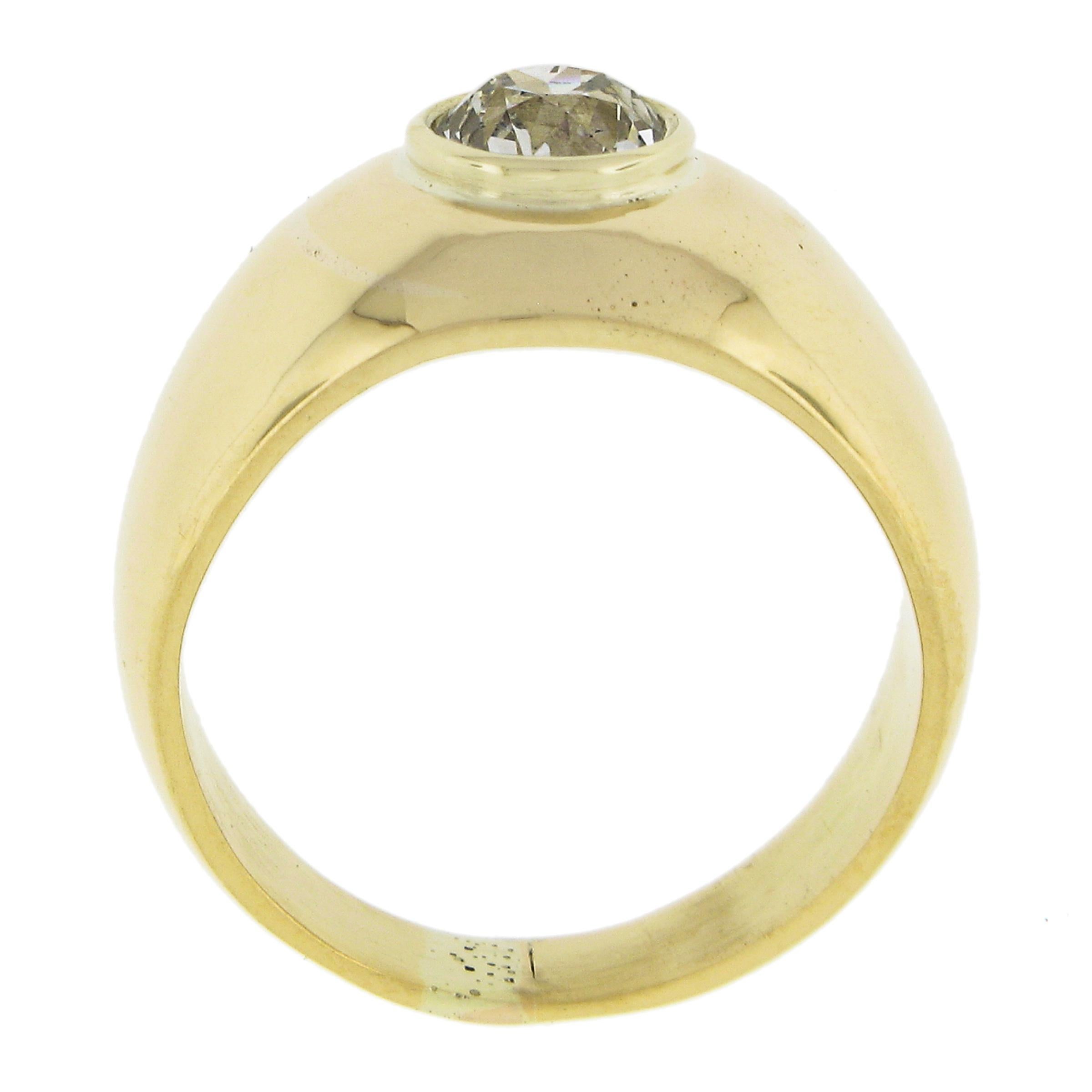 Unisex 18k Gold 1.02ct Bezel Diamond Solitaire Polished Domed Wide Band Ring For Sale 4