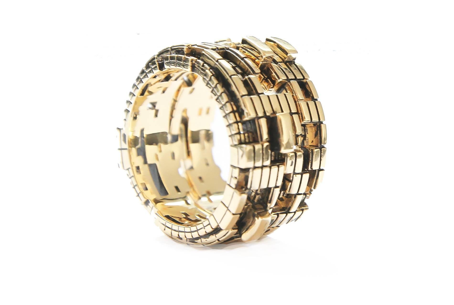 Unisex 18 Karat Gold Bitcoin Blockchain Ring In New Condition For Sale In Coral Gables, FL