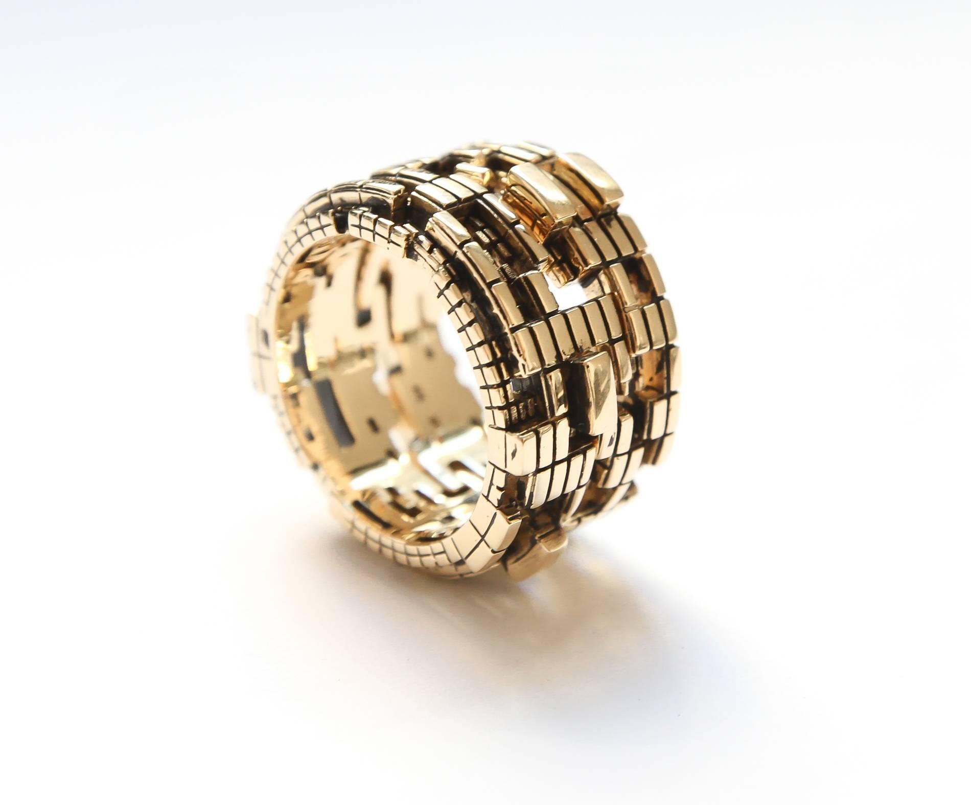 Unisex 18 Karat Gold Bitcoin Blockchain Ring For Sale 1