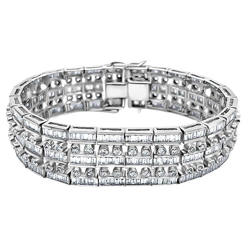 Unisex 18k Solid White Gold Baguette and Round Cut Natural Diamond Bracelet For Sale