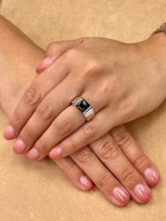 Unisex 18k White Gold & Onyx Ring, Men's Pinky Ring. N.O.S
