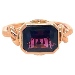 Signet unisexe en or 18 carats serti d'un spinelle taille émeraude de 2,80 carats