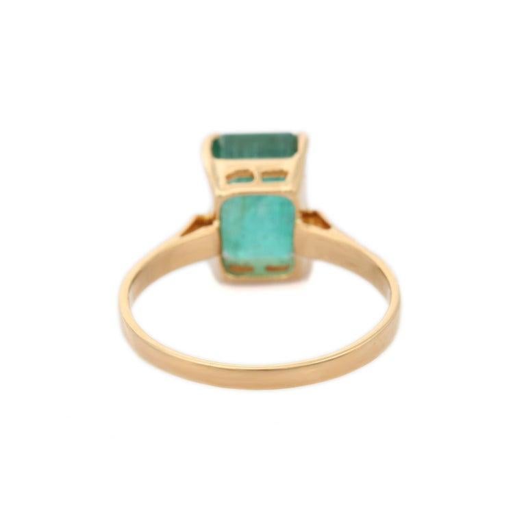 En vente :  Bague solitaire unisexe en or jaune massif 18 carats avec émeraude du Zimbabwe de 3,23 carats poids total 7