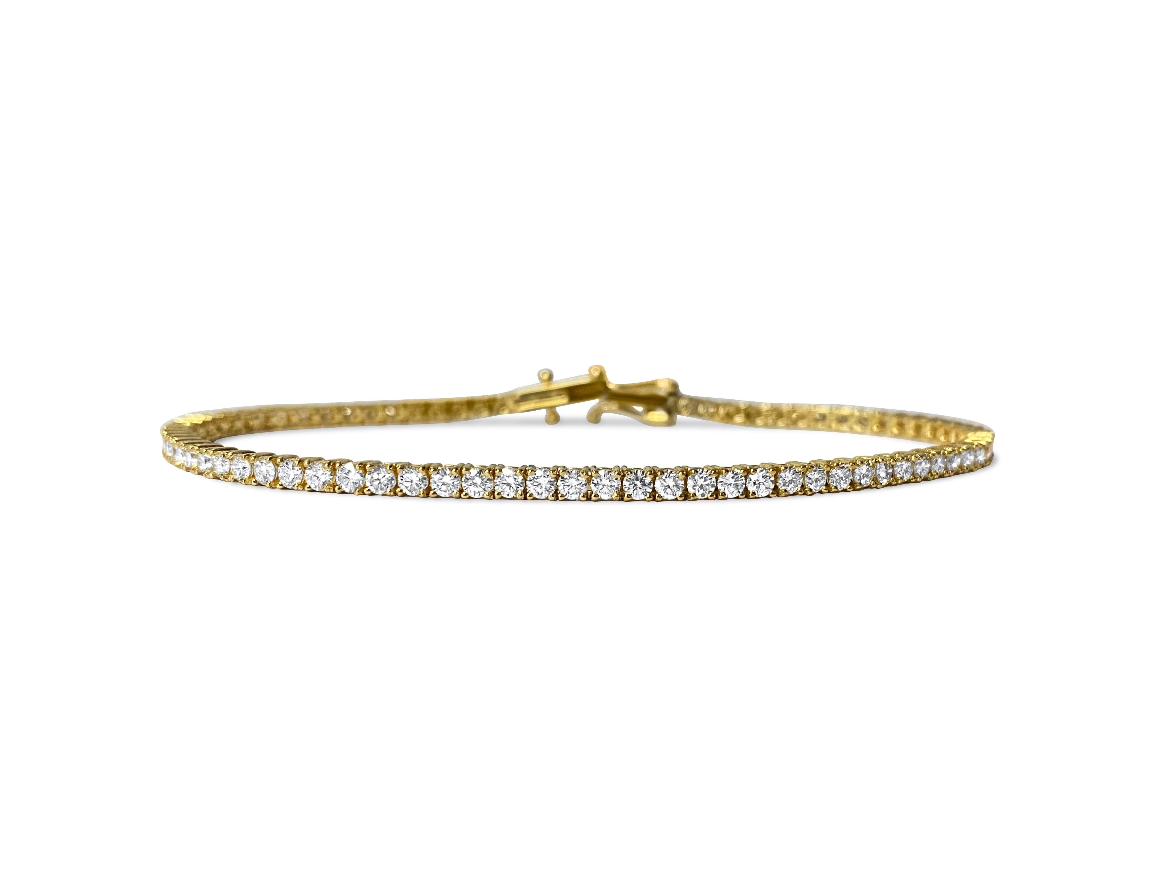 Unisex 4.00ct VVS Diamond Tennis Bracelet For Sale 2
