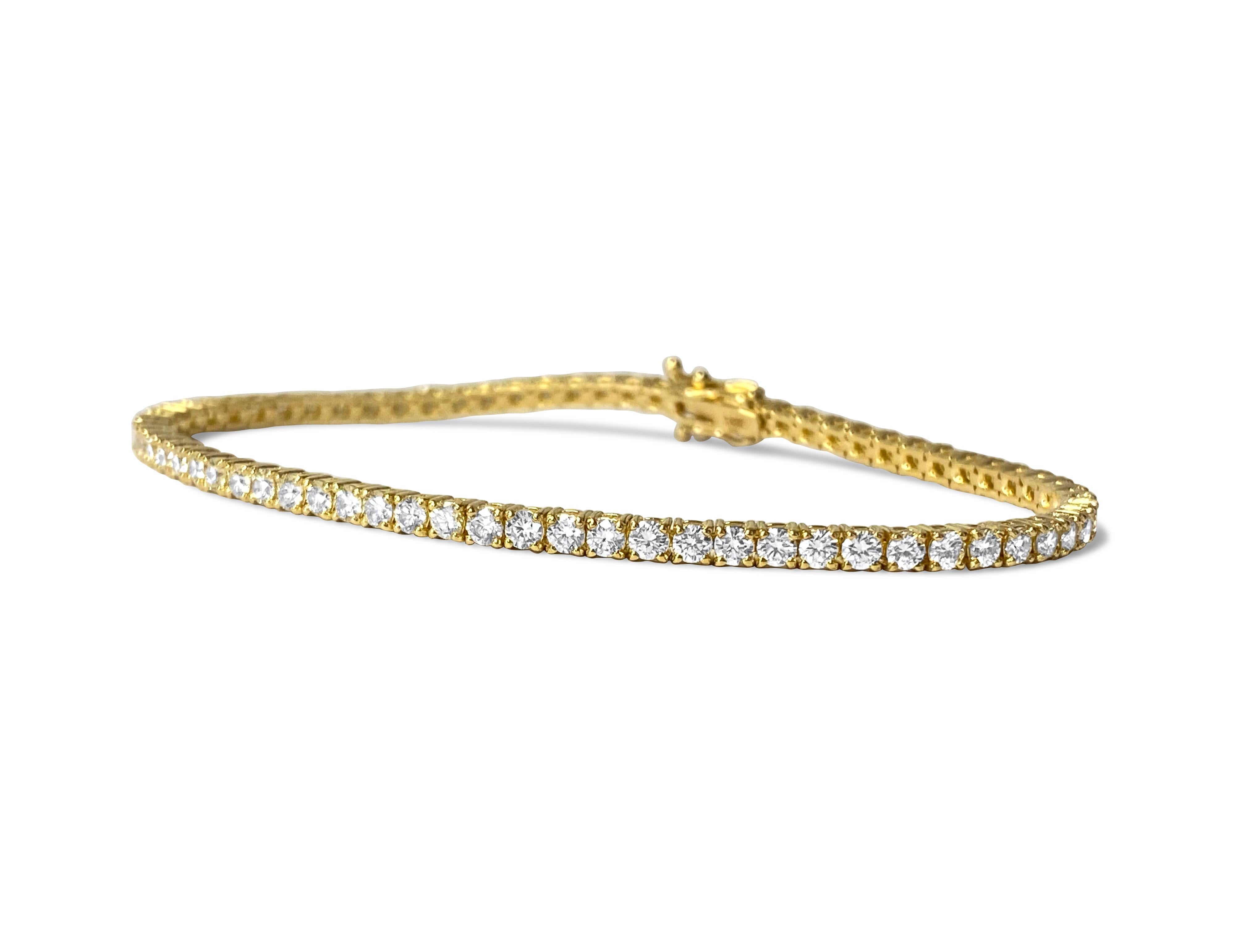 Unisex 5.00 Carat VVS Diamond Tennis Bracelet For Sale 3
