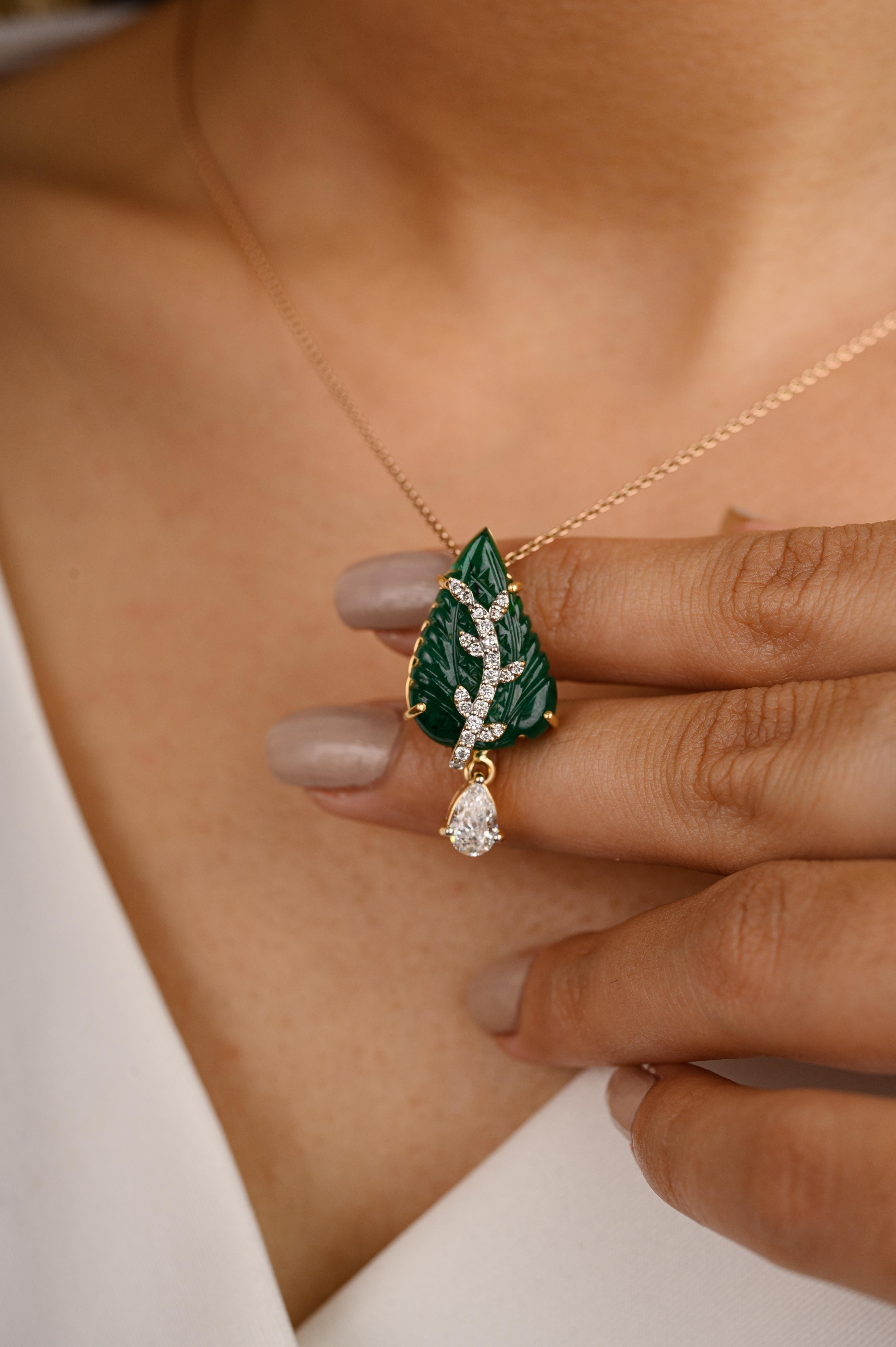 Mixed Cut Unisex 9.99 Carat Carved Leaf Emerald Brooch with Diamonds in 18k Yellow Gold For Sale