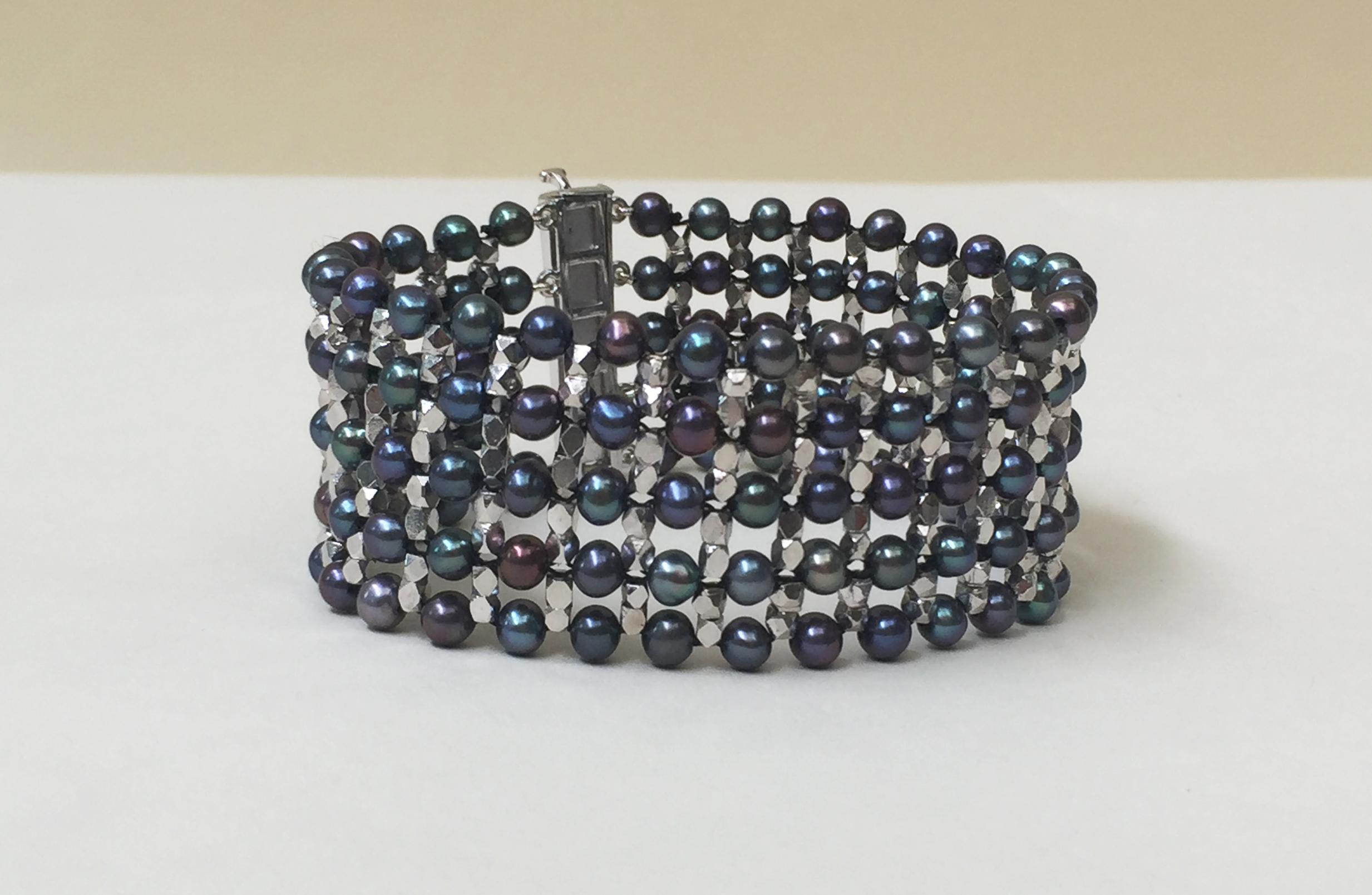 Marina J Unisex Manschettenarmband, schwarze Perle, rhodiniertes Sterlingsilber Perlen im Angebot 8