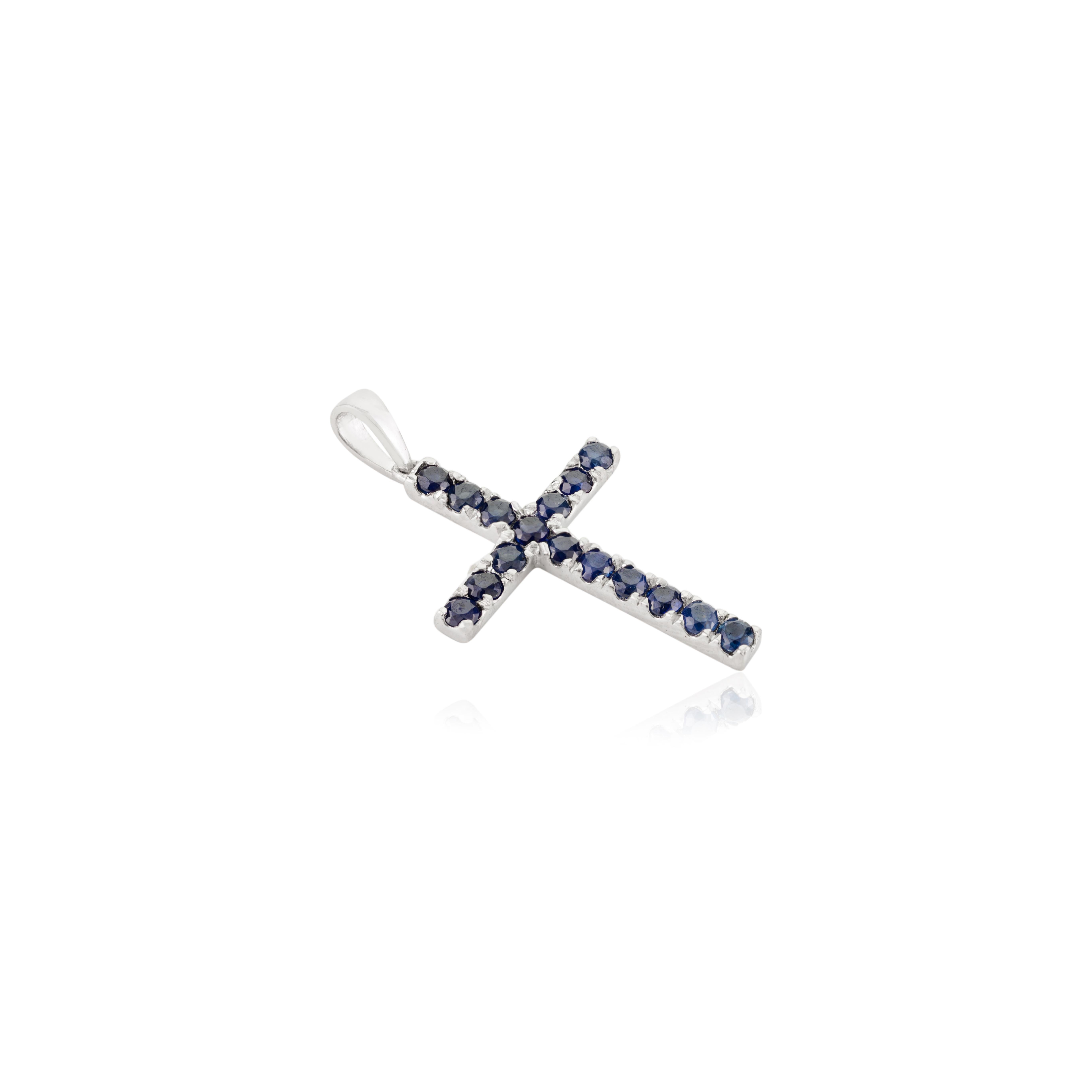 Colgante unisex en forma de cruz de zafiro azul de oro blanco de 14 quilates Regalo para San Valentín Art Decó en venta