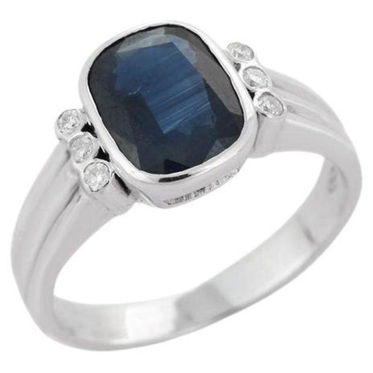 For Sale:  Unisex Blue Sapphire Wedding Ring with Diamonds in 18k Solid White Gold 3