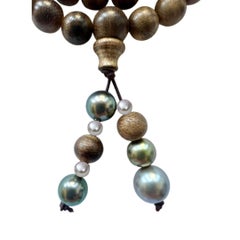 Collier unisexe d'inspiration bouddhiste Perles en bois de santal et perles de Tahiti