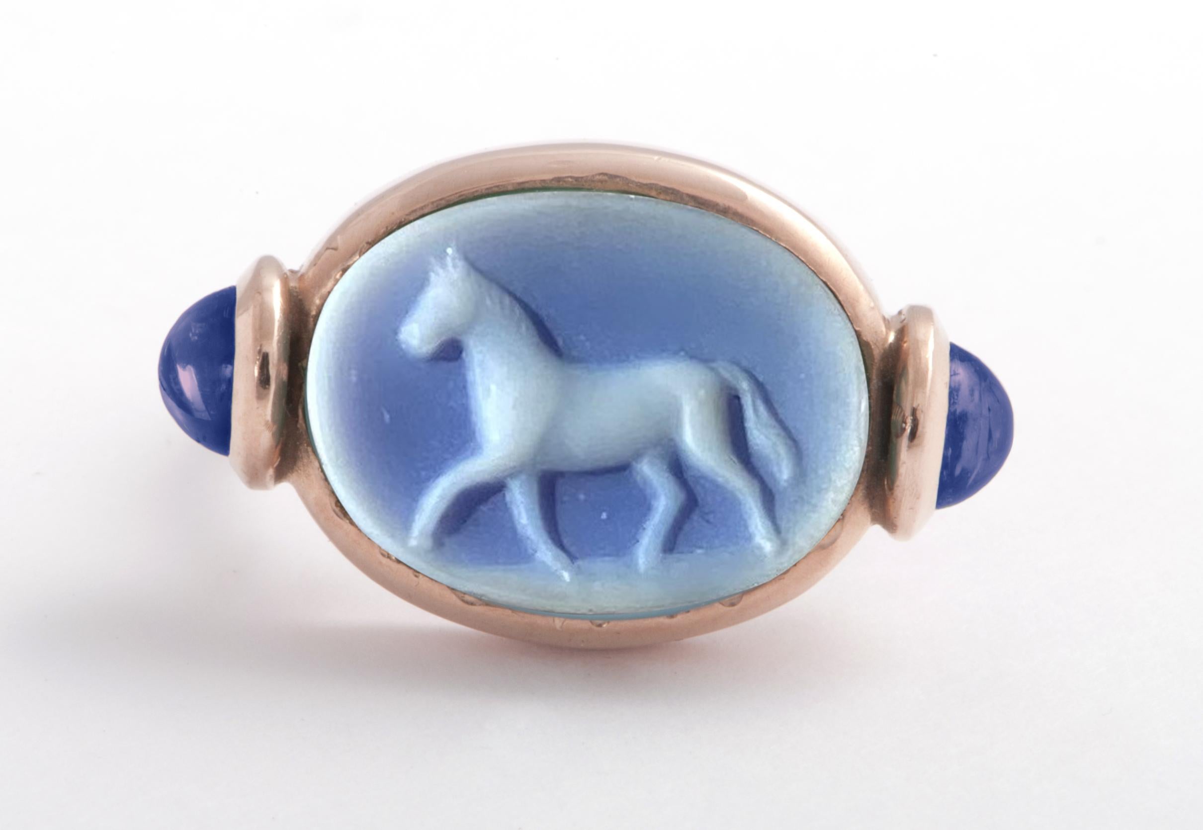 Round Cut Unique Unisex Carved Horse Blue Agate 18 Karat Gold Indigo Blue Signet Ring For Sale