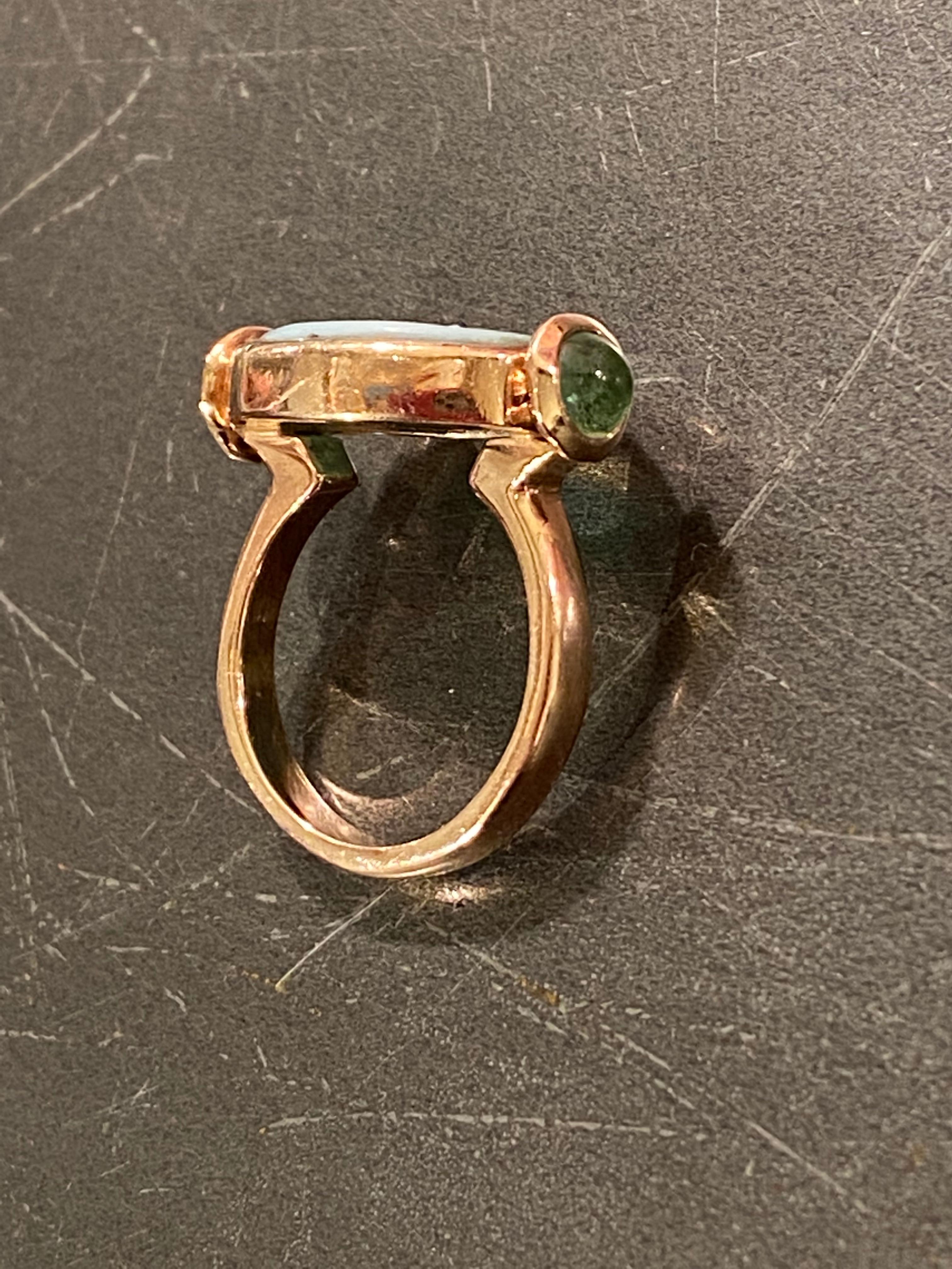Unisex Carved Horse Green Agate 18 karat Gold Green Tourmaline Signet Ring For Sale 3