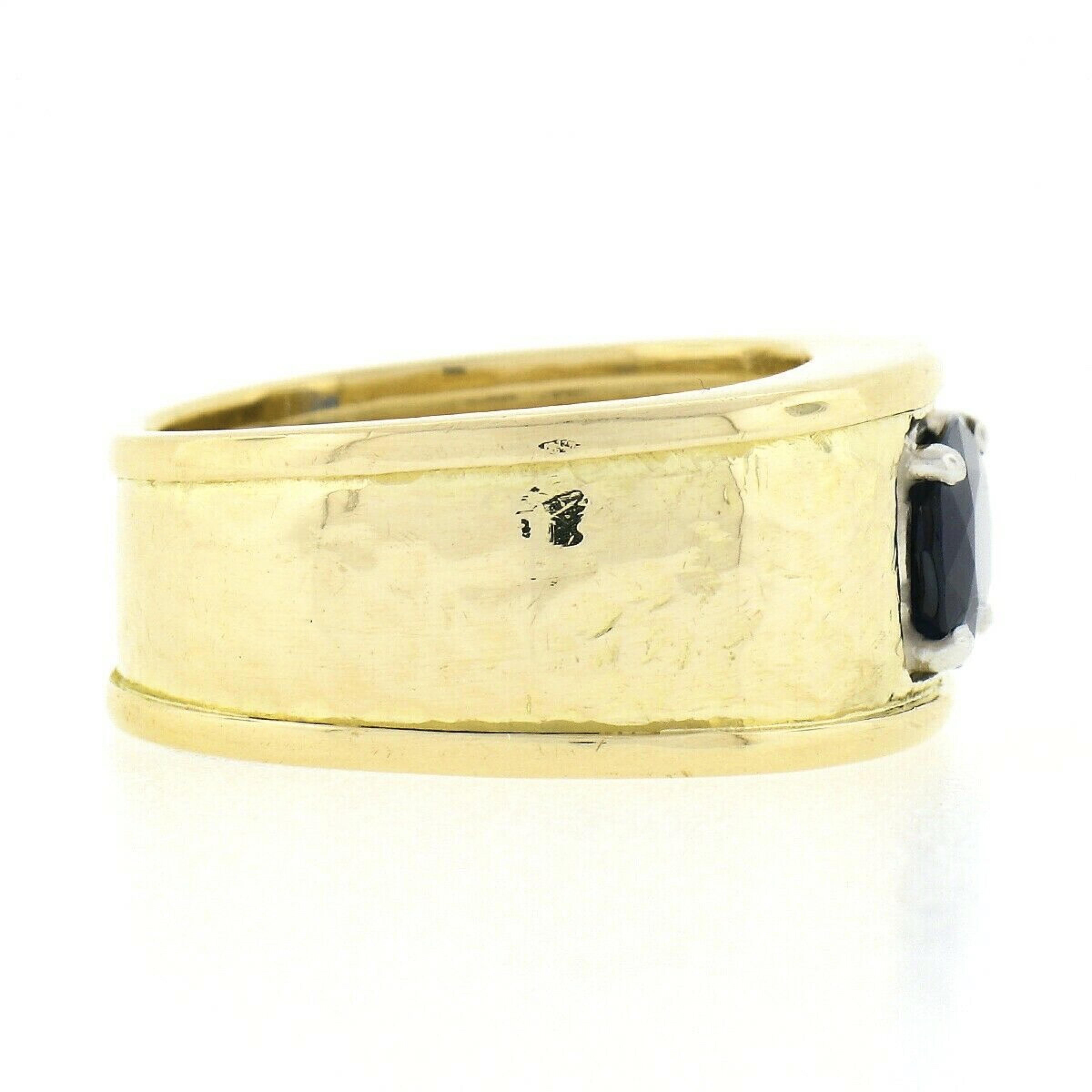 Unisex Cavelti 18K Gold GIA Royal Blue Sapphire Solitaire Hammered Band Ring 1