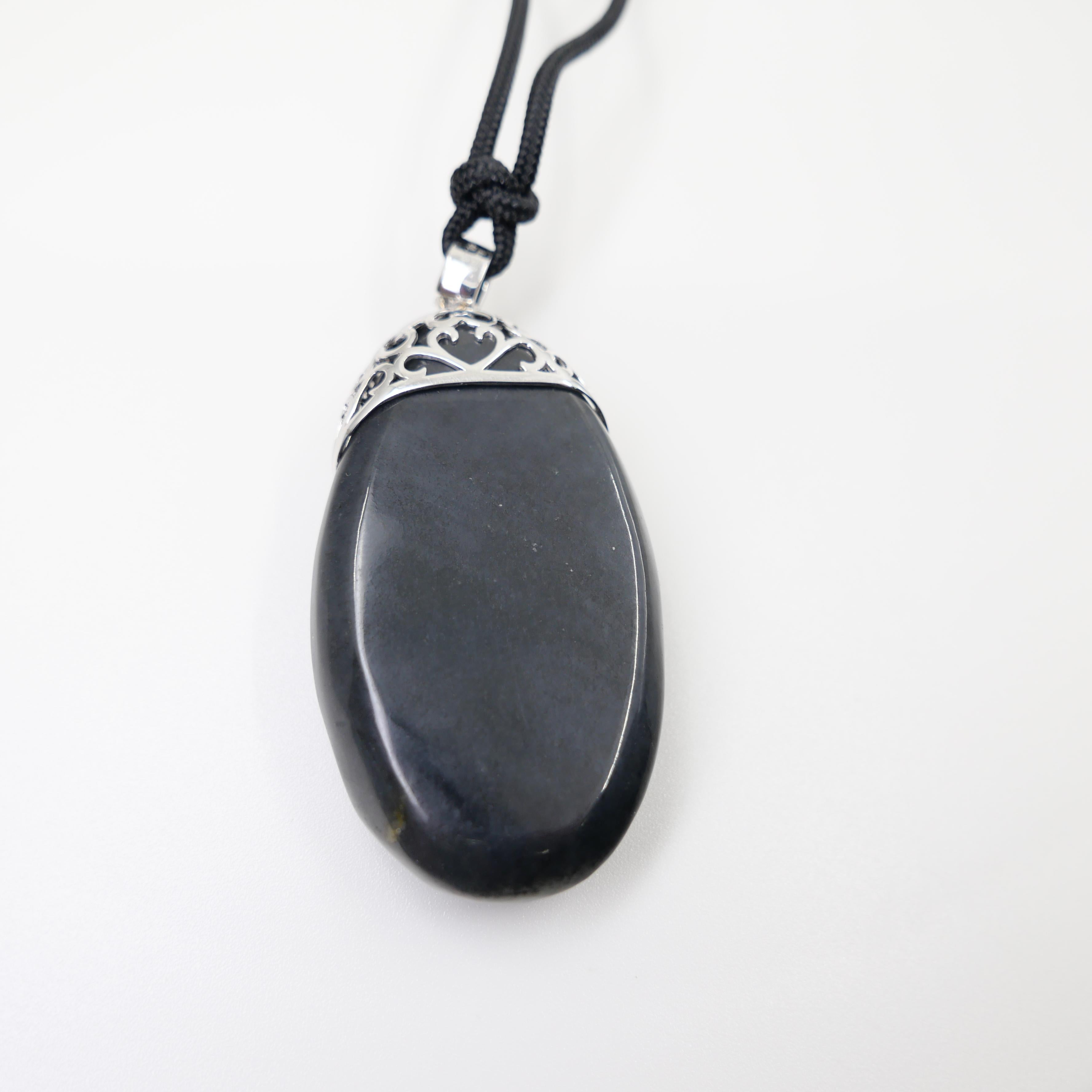 Unisex Certified Black Grey Nephrite Jade & Diamond Pendant. Bodhidharma, 達摩 For Sale 7