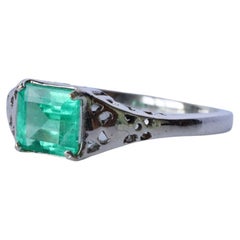 Used Unisex Designed Colombian Emerald Ring