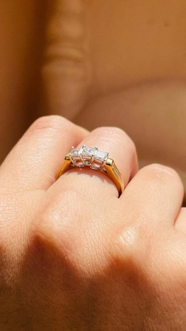 For Sale:  Unisex Diamond Three Stone Engagement Ring Gift in 18k Solid Yellow Gold 6