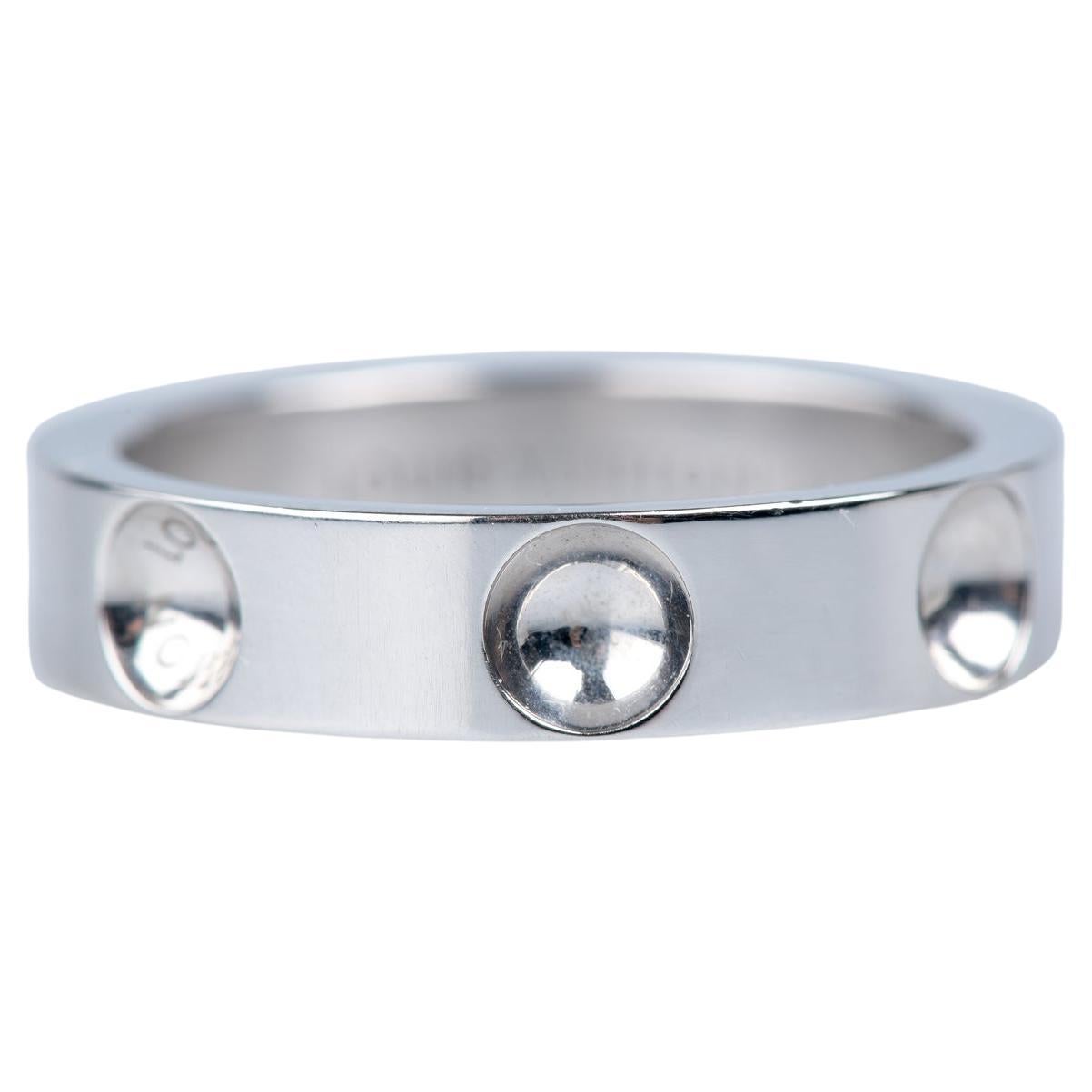 Unisex Effet Creux Ring by Louis Vuitton - 18K White Gold For Sale