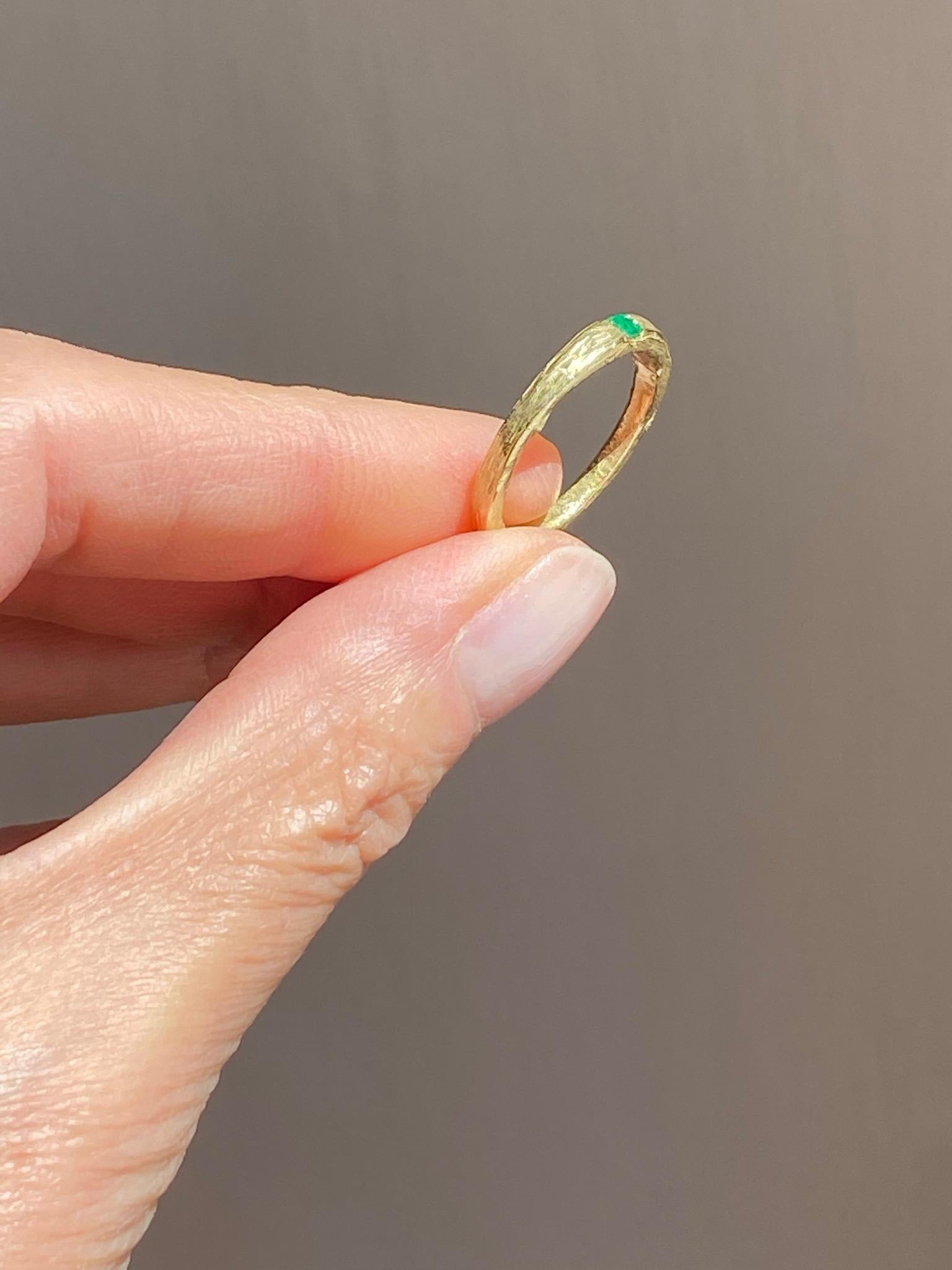 Emerald Cut Unisex Emerald 18 Karat Yellow Gold Handcrafted Modern Organic Design Band Ring For Sale