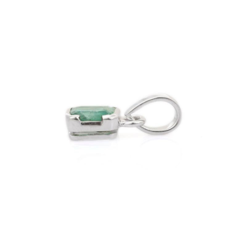 Unisex Emerald Cut Emerald 925 Sterling Silver Pendant Gift In New Condition For Sale In Houston, TX