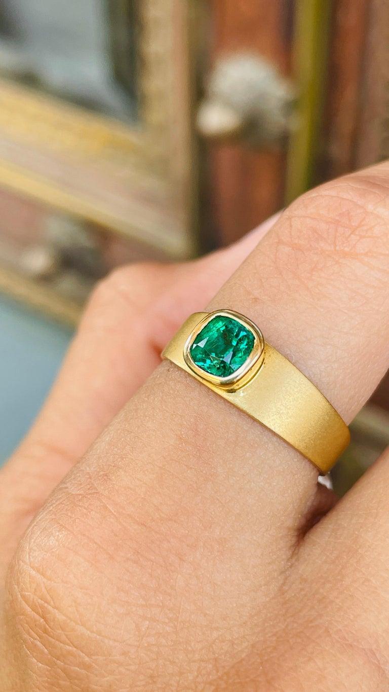 En vente :  Bague unisexe en or jaune massif 18k avec émeraude et Single Stone 6