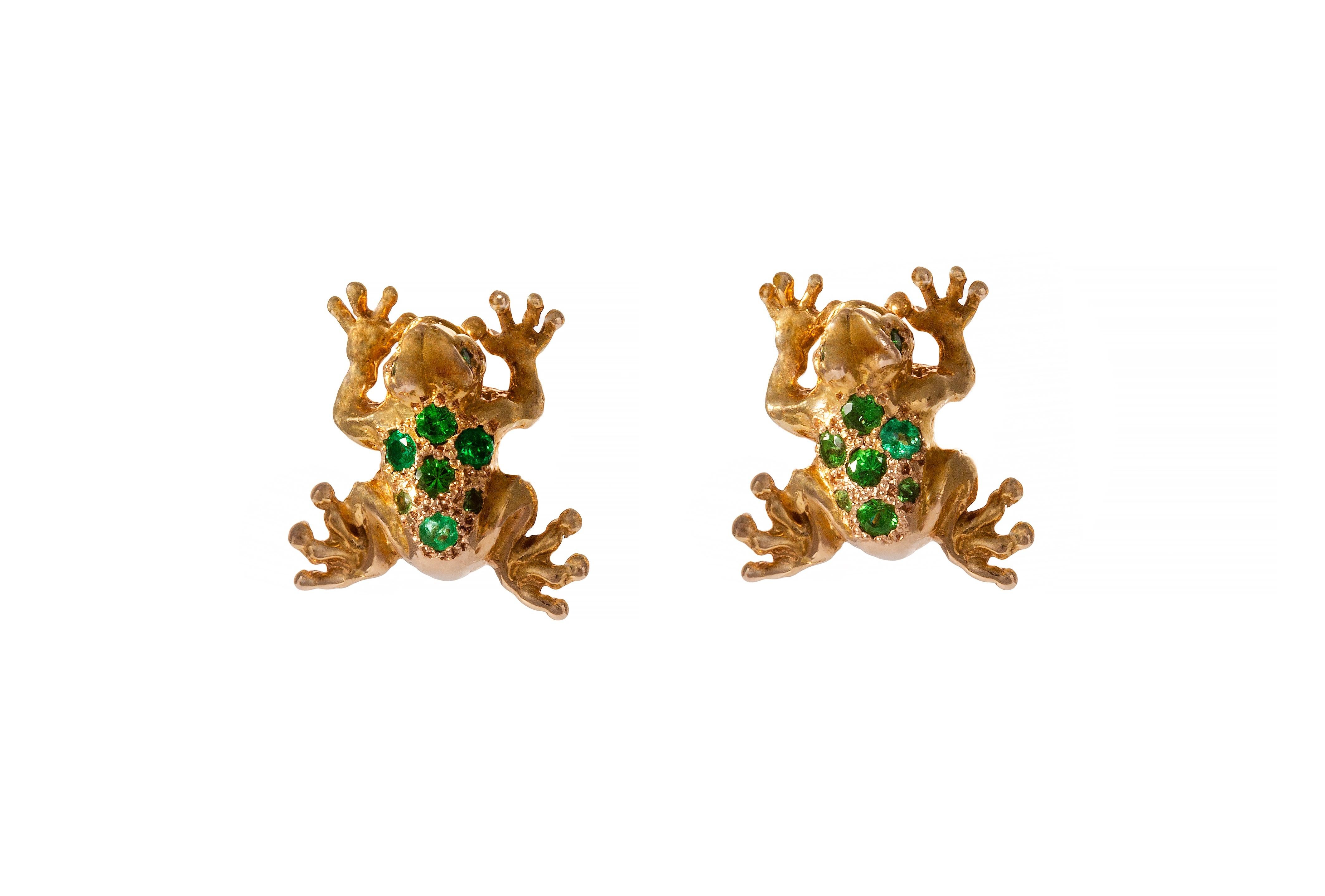 Unisex Frog 18K Yellow Gold Green Tsavorite Handcrafted in Italy Stud Earrings In New Condition In Rome, IT