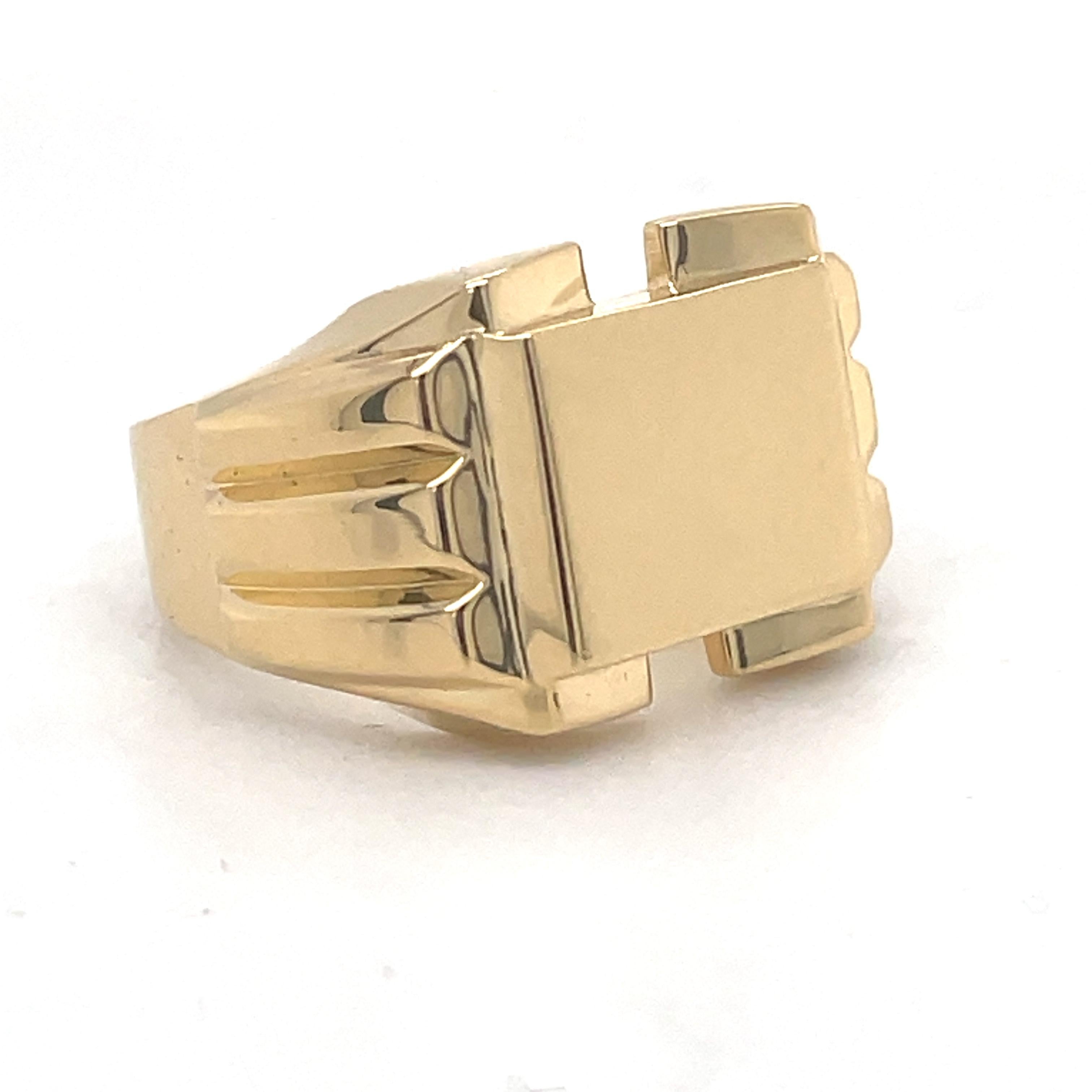 Unisex Gold Signet Ring, Vintage Style Ring, 14k Yellow Gold, made to order ring For Sale 5