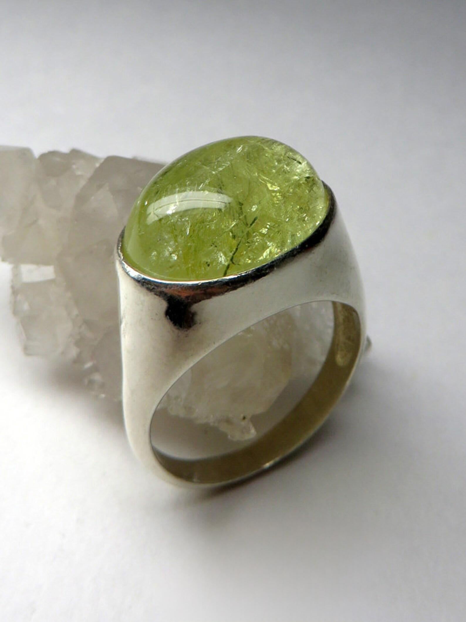 Unisex Heliodor Ring Natural Yellow Gold Beryl Gemstone Vintage jewelry In New Condition For Sale In Berlin, DE