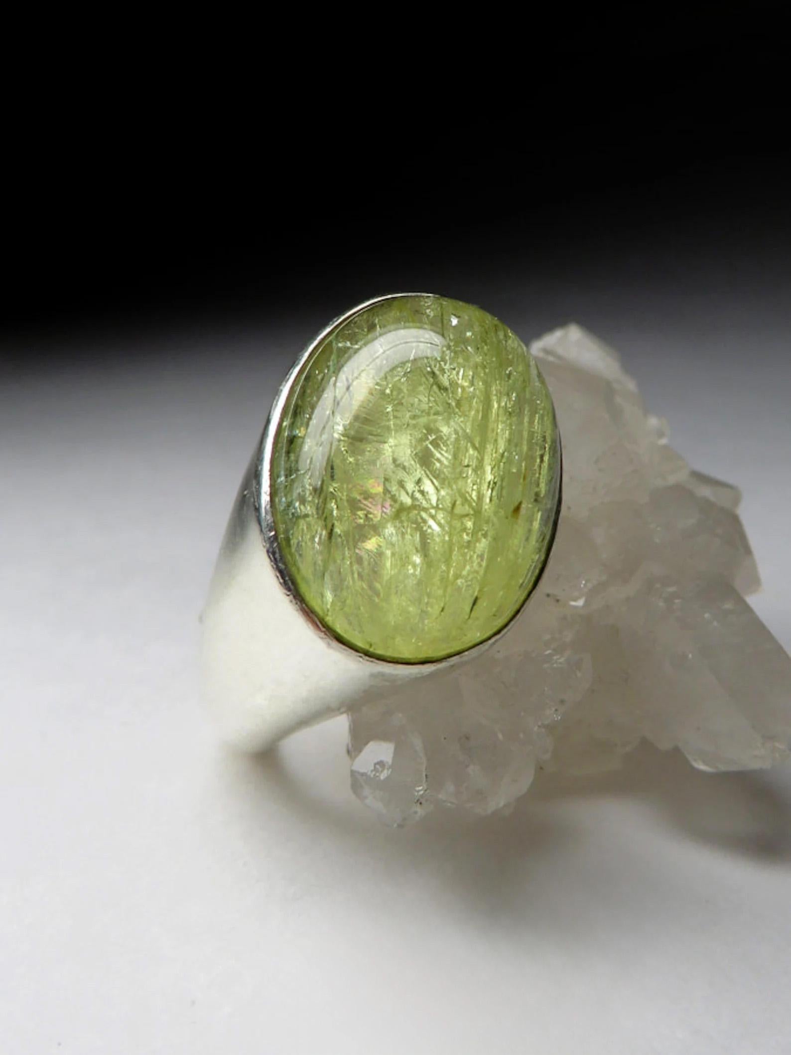 Unisex Heliodor Ring Natural Yellow Gold Beryl Gemstone Vintage jewelry For Sale 2