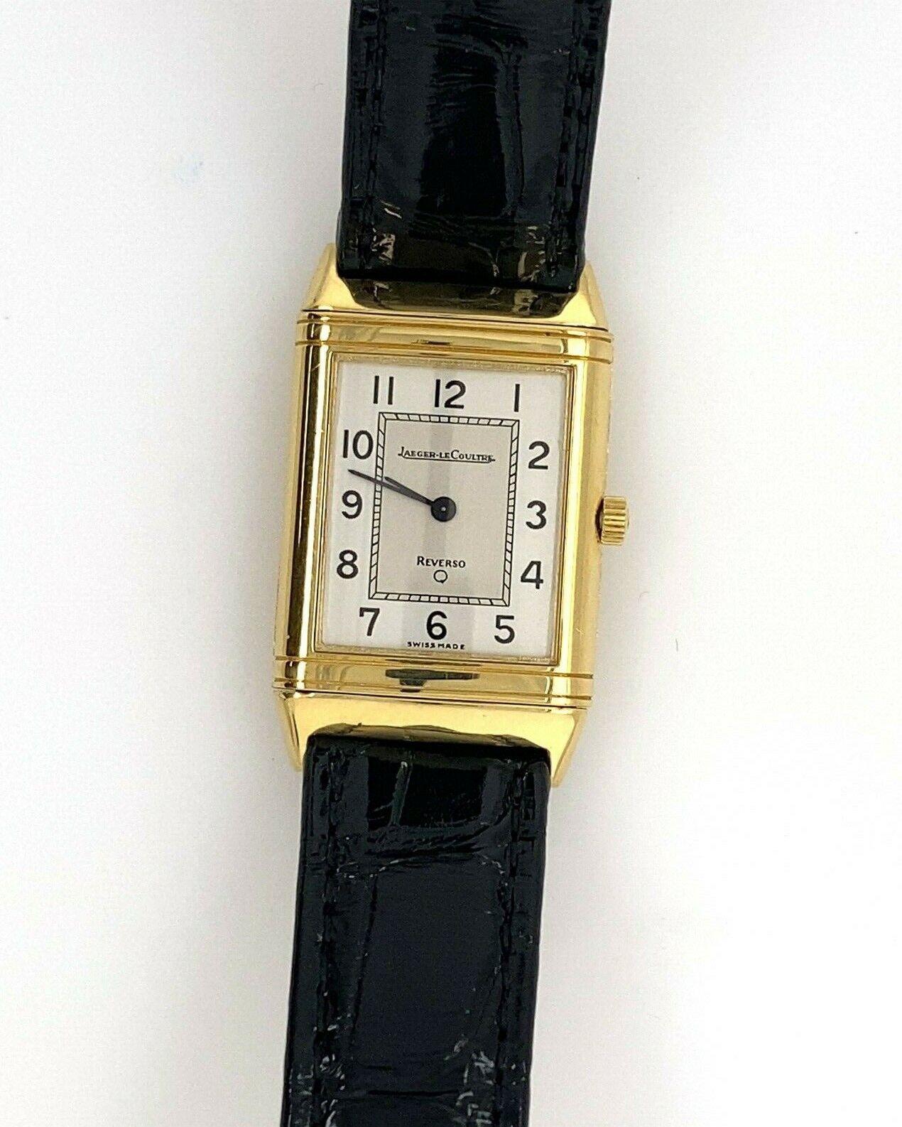 Unisex Jaeger-Le Coultre Reverso Classique Watch S18421 in 18ct Yellow Gold For Sale 4