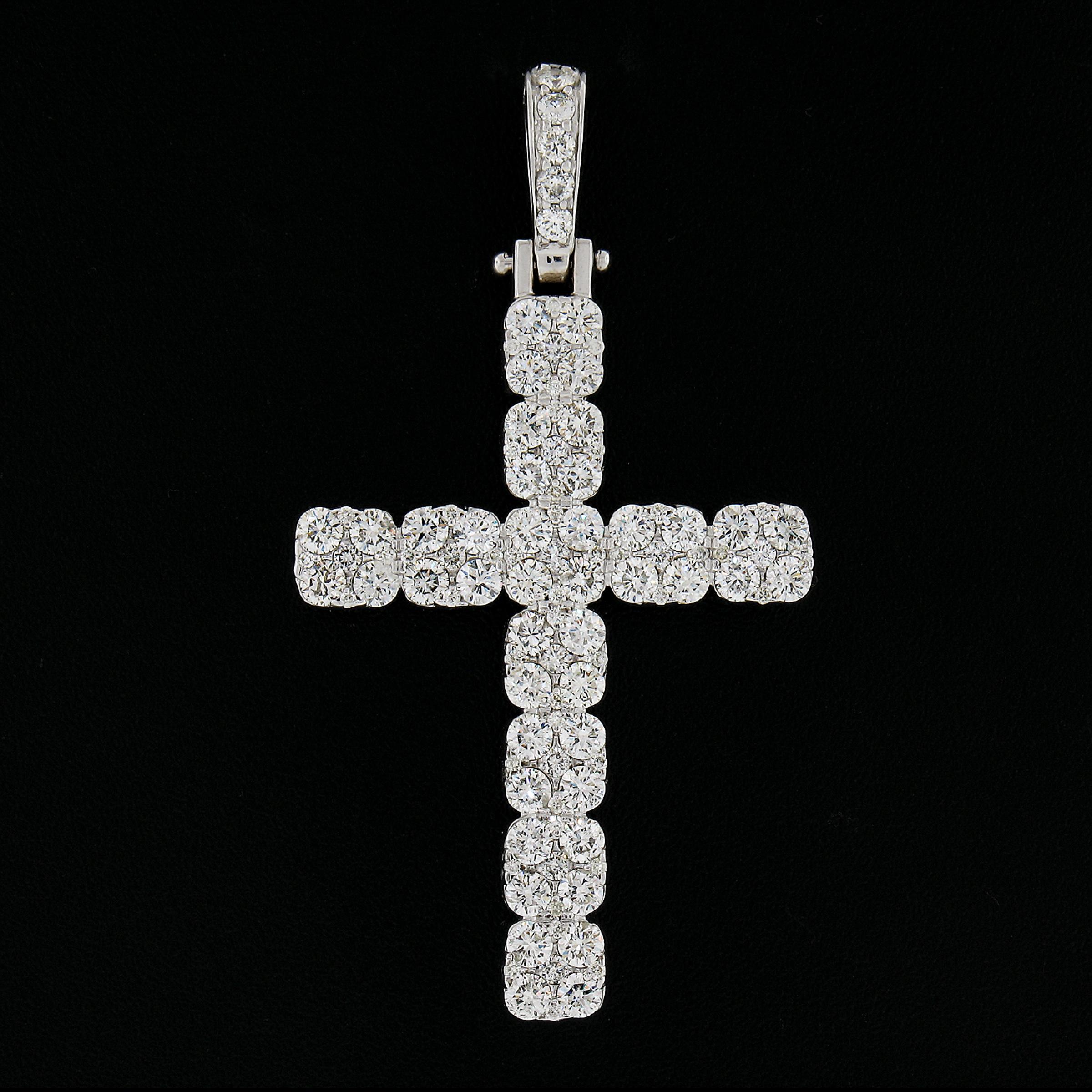 --Stones:--
104 Natural Genuine Diamonds - Round Brilliant Cut - Prong & Pave Set - VS1-I1 Clarity - G-L Color
Total Carat Weight:	3.30ctw approx.

Material: 14K Solid White Gold
Weight: 7.65 Grams
Chain Type: Not Included
Width: 25.7mm (1