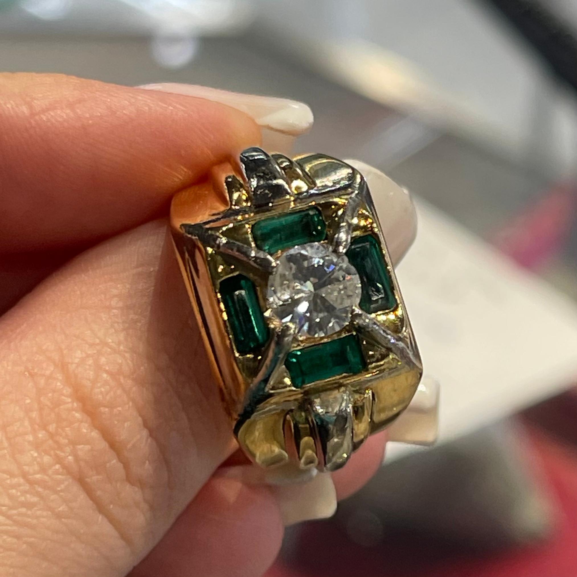 Unisex Large Emerald & Diamond Ring in Yellow Gold 'Sizable' For Sale 1