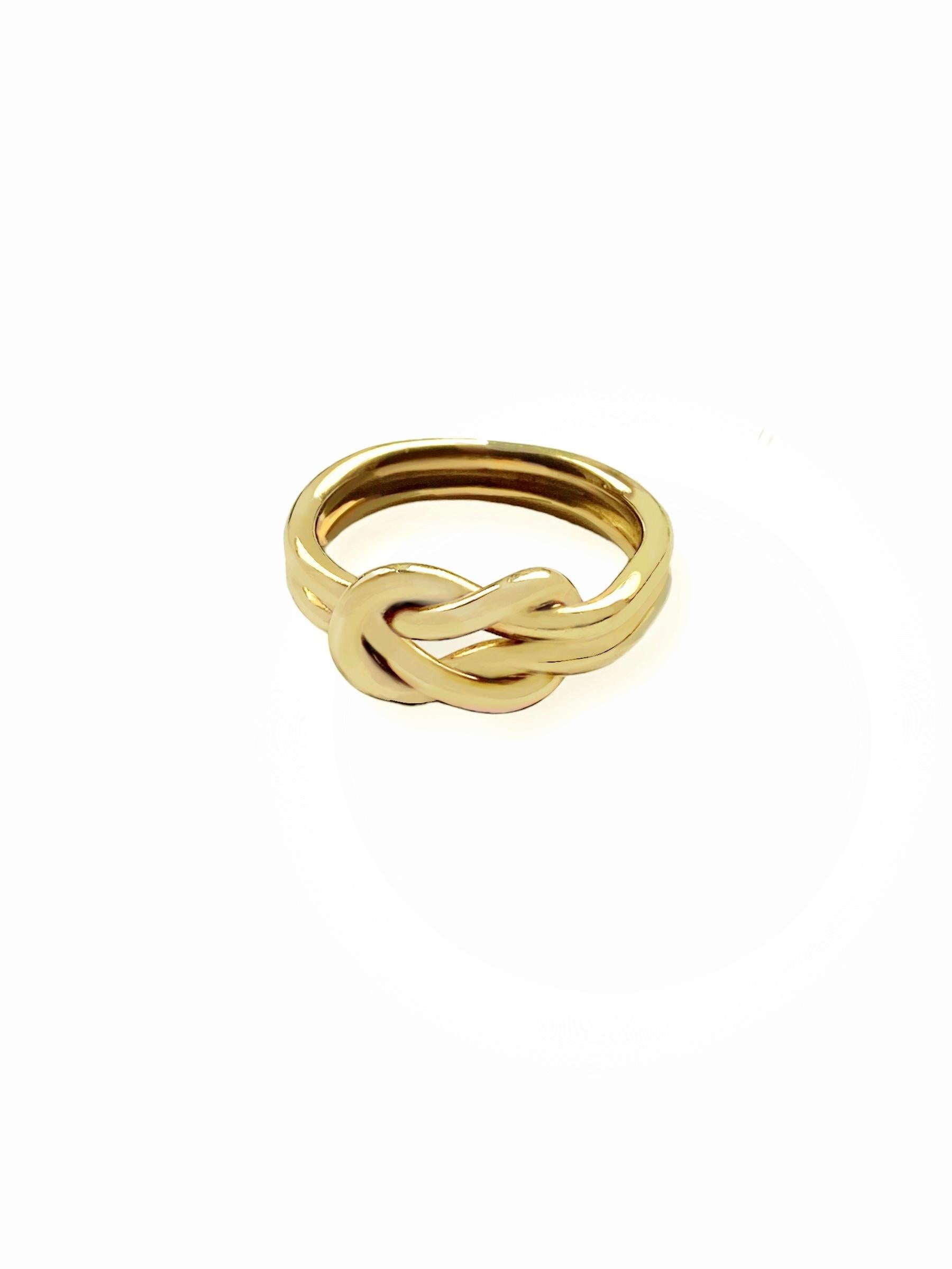 Personalised Unisex Love Hercules Knot 18k Yellow Gold Handcrafted Ring For Sale 4