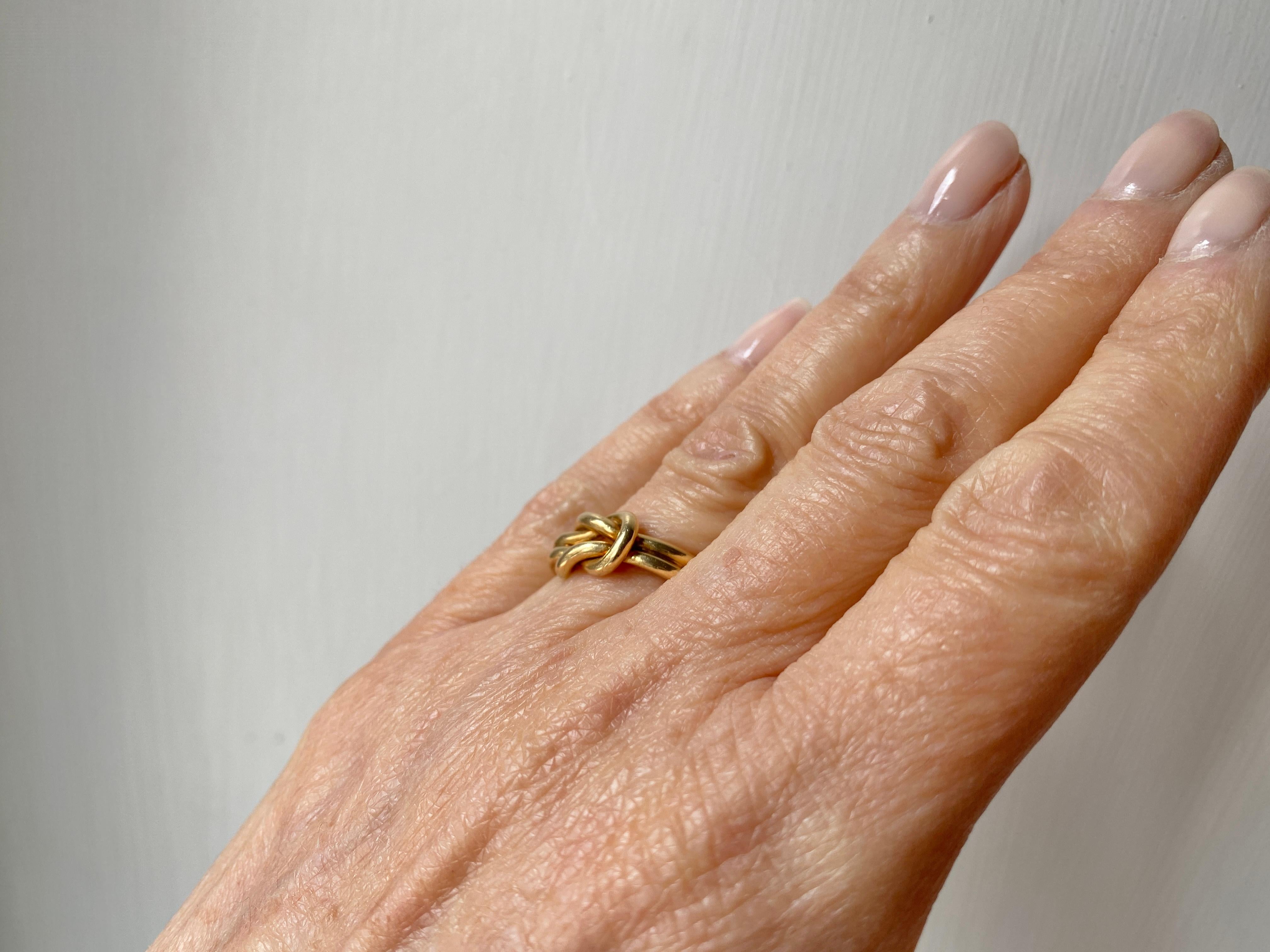 Personalisierter Unisex Love Hercules Knot 18k Gelbgold Handgefertigter Ring im Angebot 4