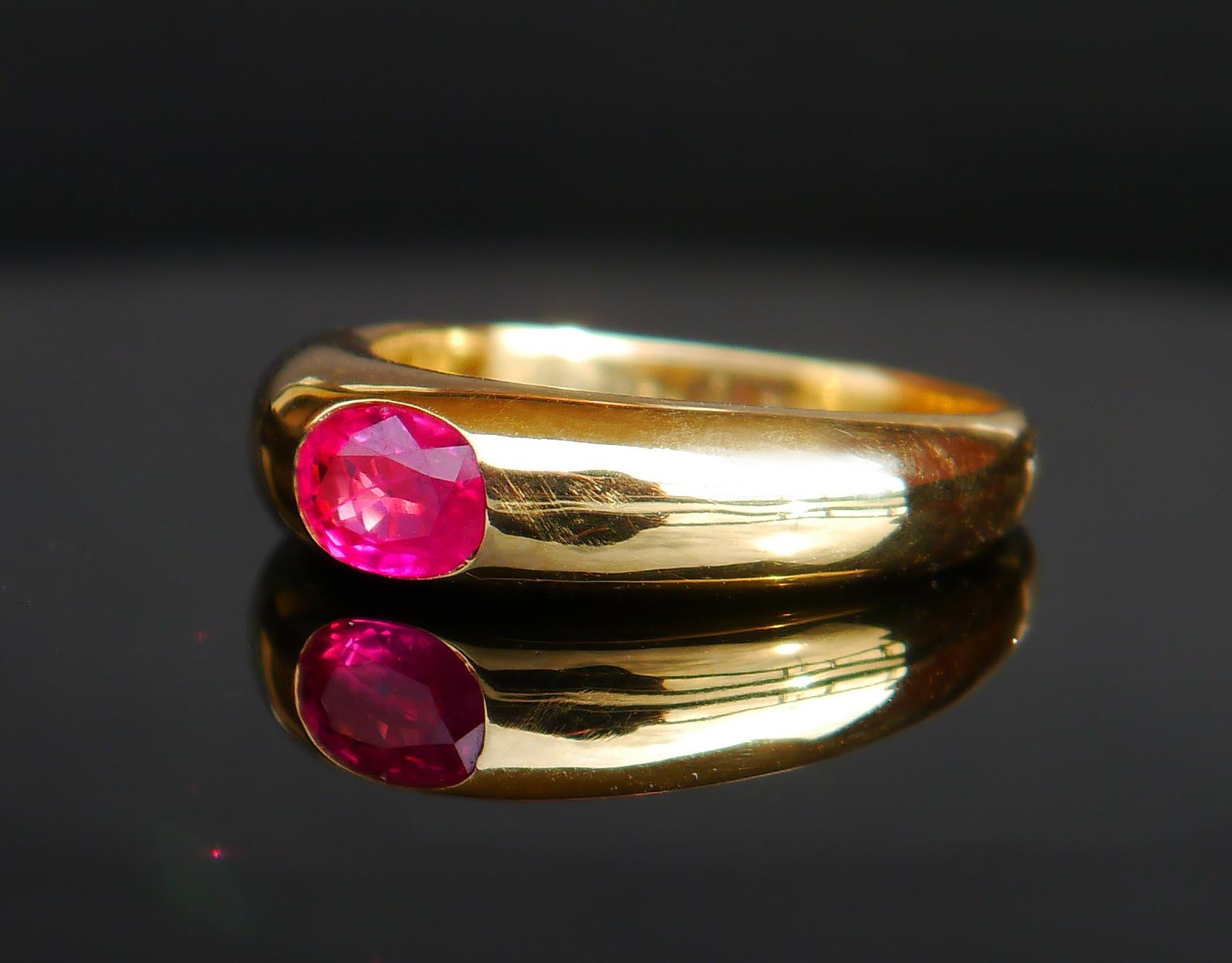 Oval Cut Unisex Men Ring natural 1ct Ruby solid 18K Gold ØUS 8.5 / 8gr.
