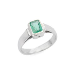 Unisex Natural Emerald Solitaire Ring for Him Handcrafted in 925 Sterling Silver