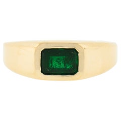 Unisex NEW 14k Yellow Gold .64ct Sideways Bezel Set Green Emerald Solitaire Ring