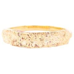 Stapelbarer upgecycelter Nugget Bar-Ring aus 14 Karat Gelbgold von Designer Mary Rupert