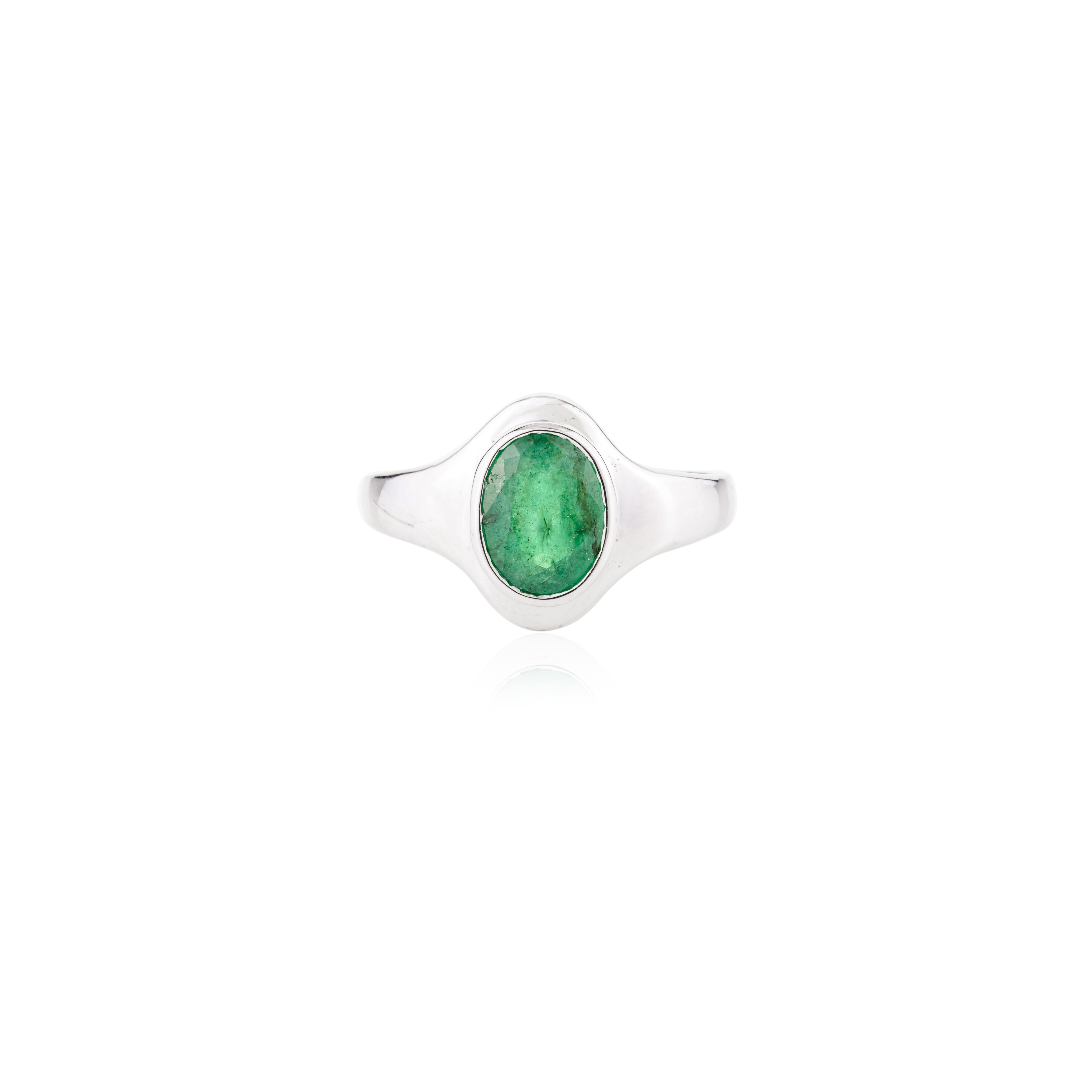 For Sale:  Unisex Oval Emerald Wedding Ring Gift for Him in 18k Solid White Gold 9