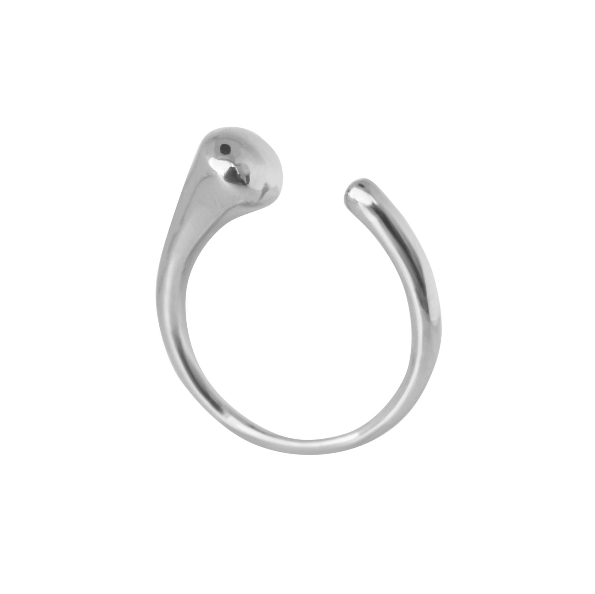 Unisex open ring. Sleek design defined by the boldness of sterling silver. Perfect worn solo or stacked with multiple rings from the same collection. Metal: sterling silver; Finish: polished
Size UK M & P are in stock, more sizes available upon