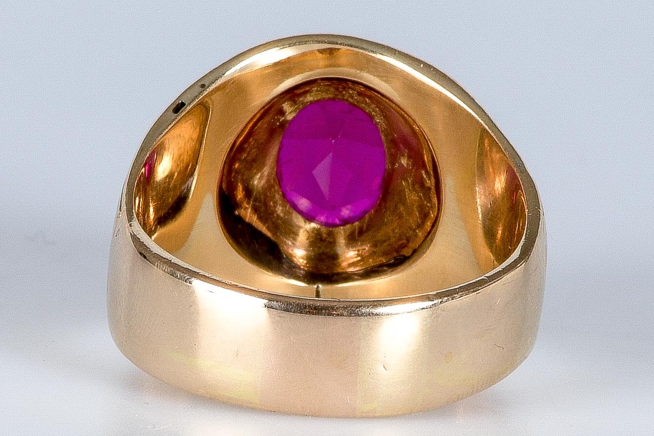 Unisex Ruby Chevalière ring For Sale 3